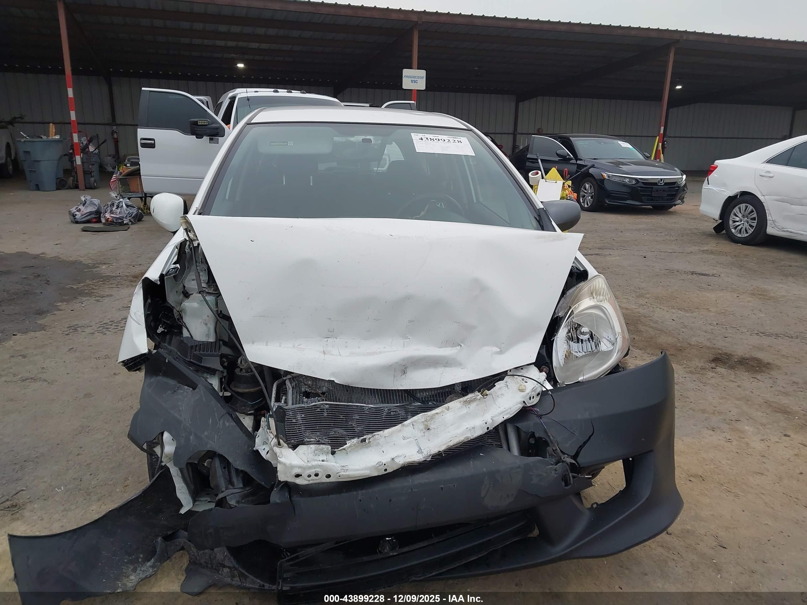 HONDA FIT image 6