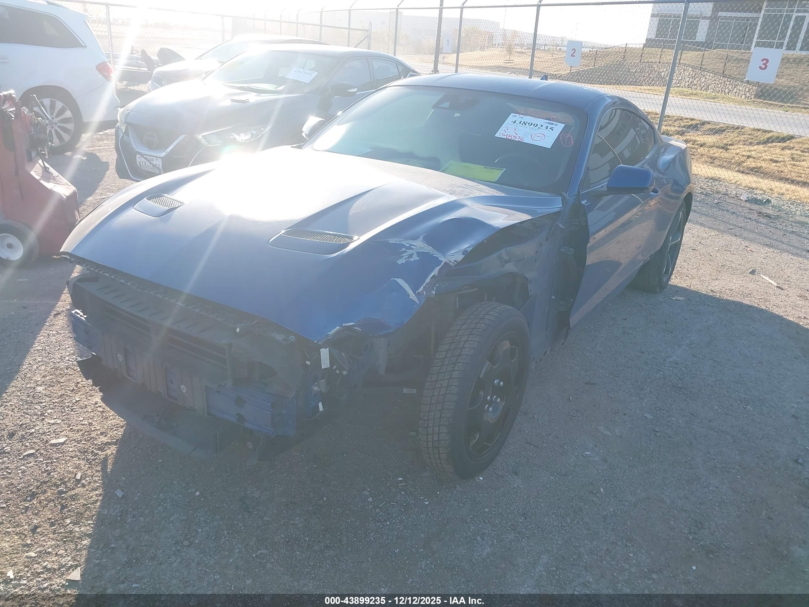 FORD MUSTANG image 2