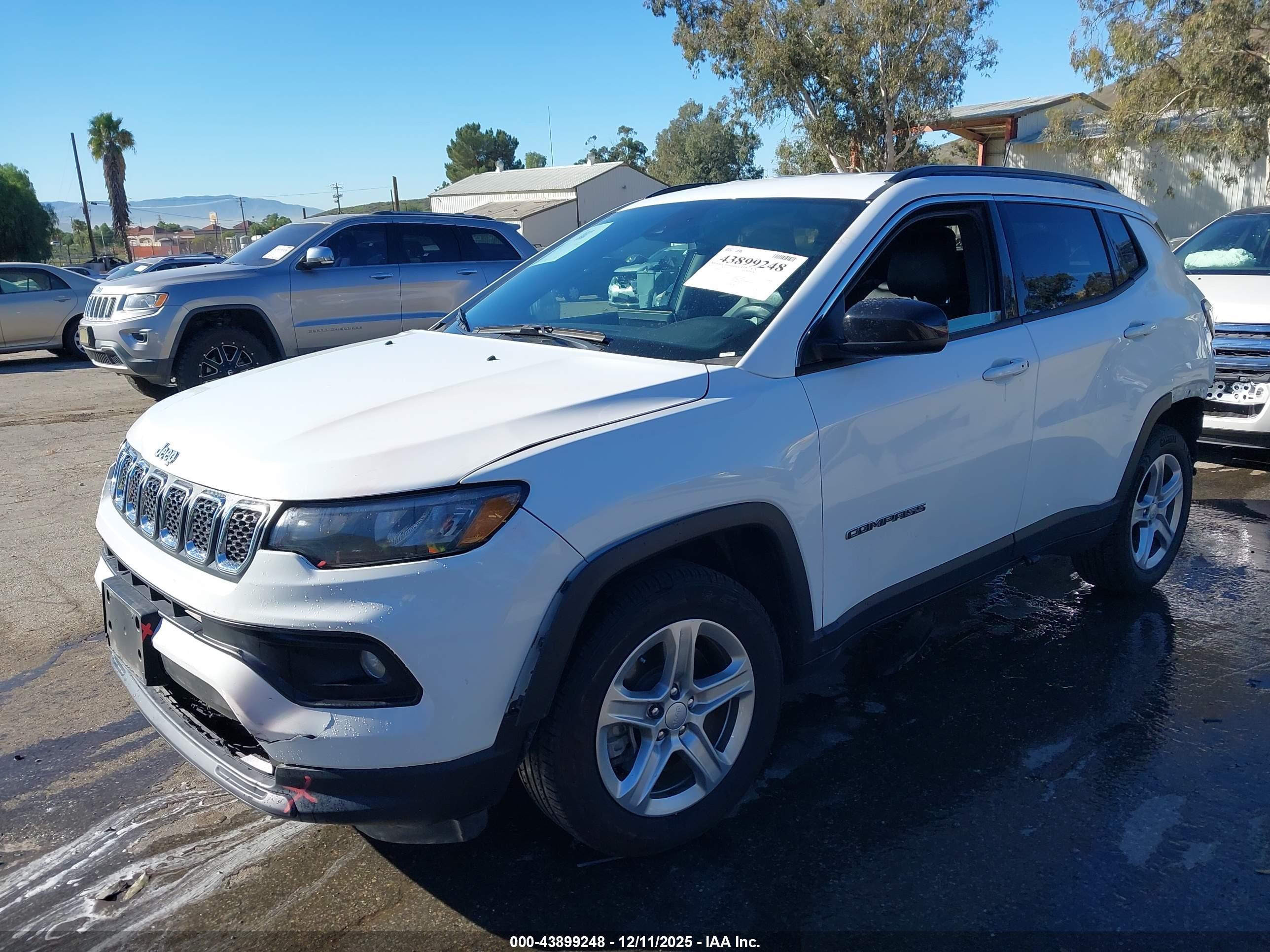 JEEP COMPASS image 2