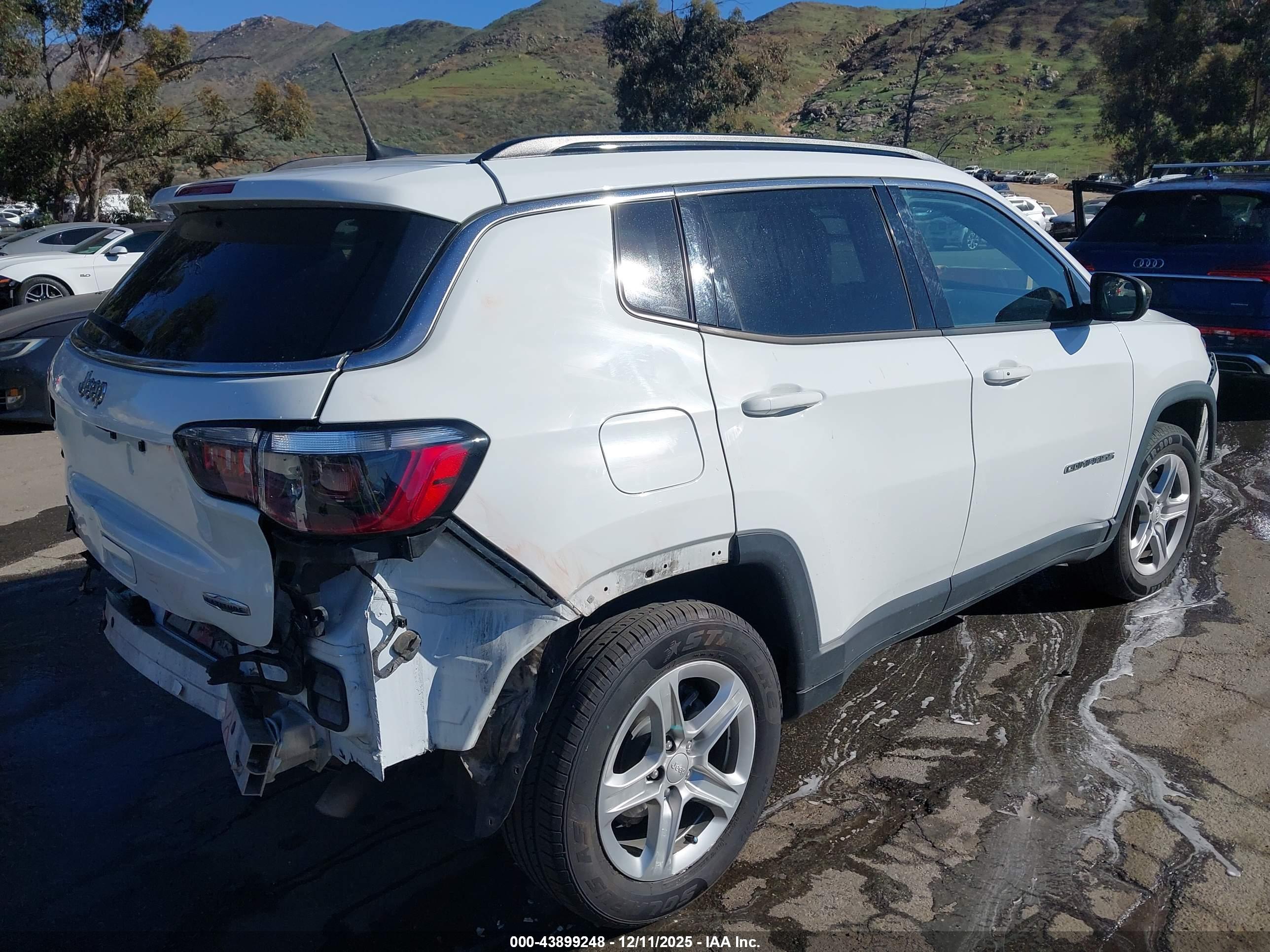 JEEP COMPASS image 4
