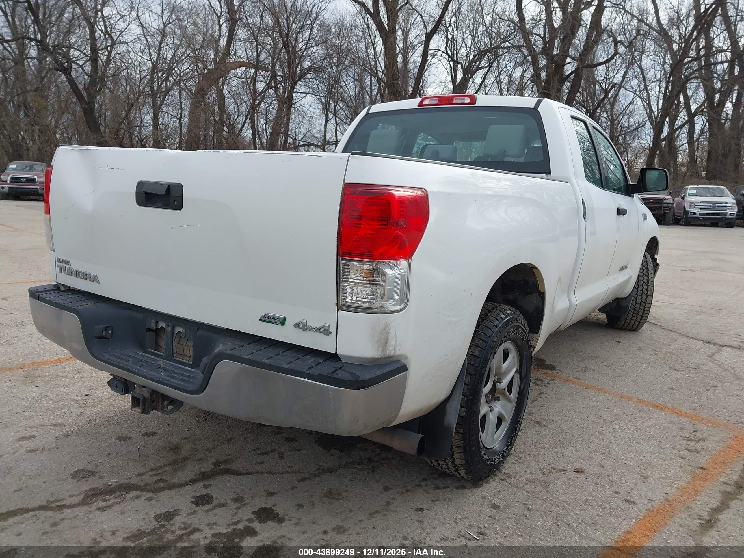 TOYOTA TUNDRA image 4