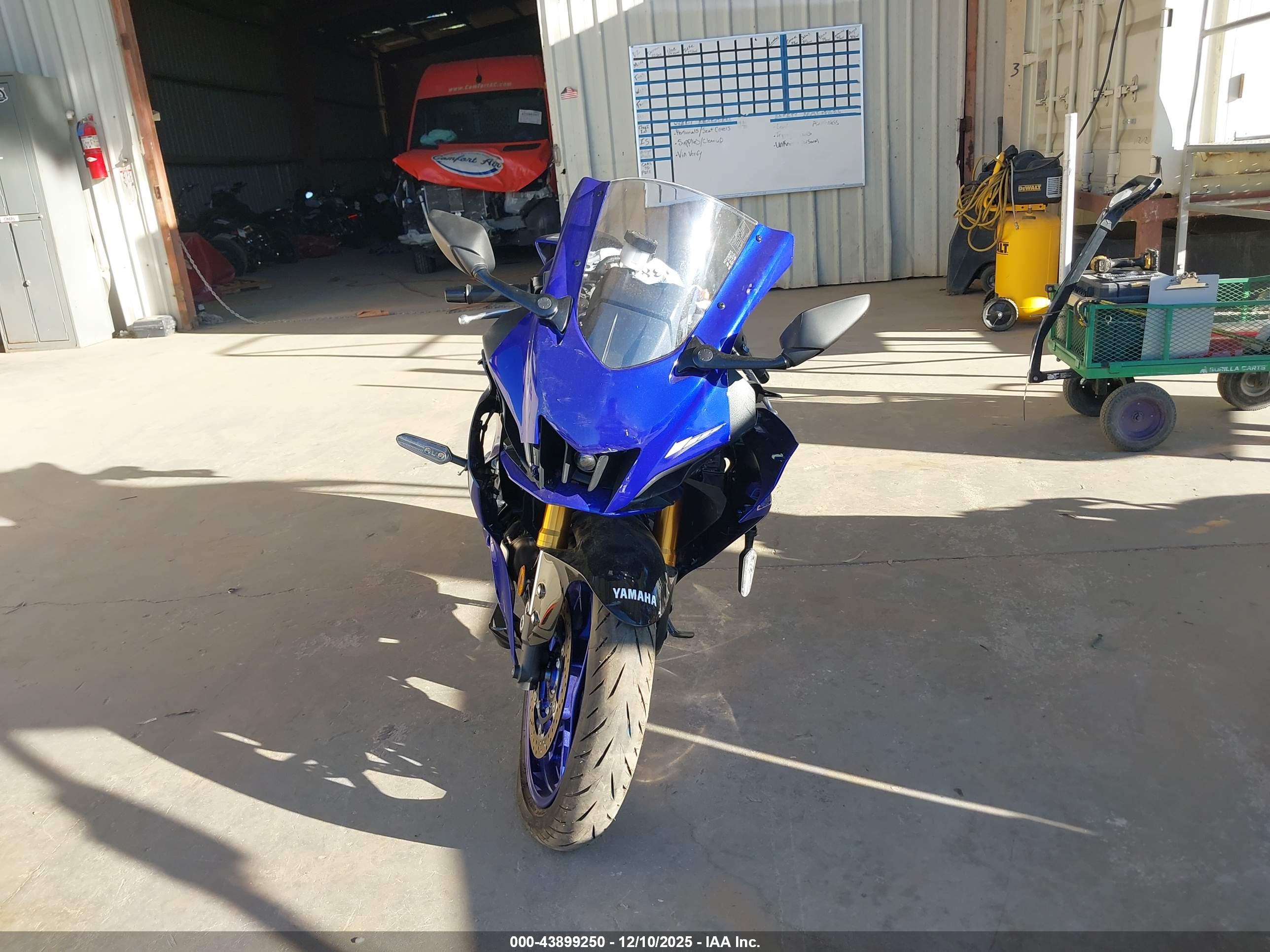 YAMAHA YZFR7 image 5