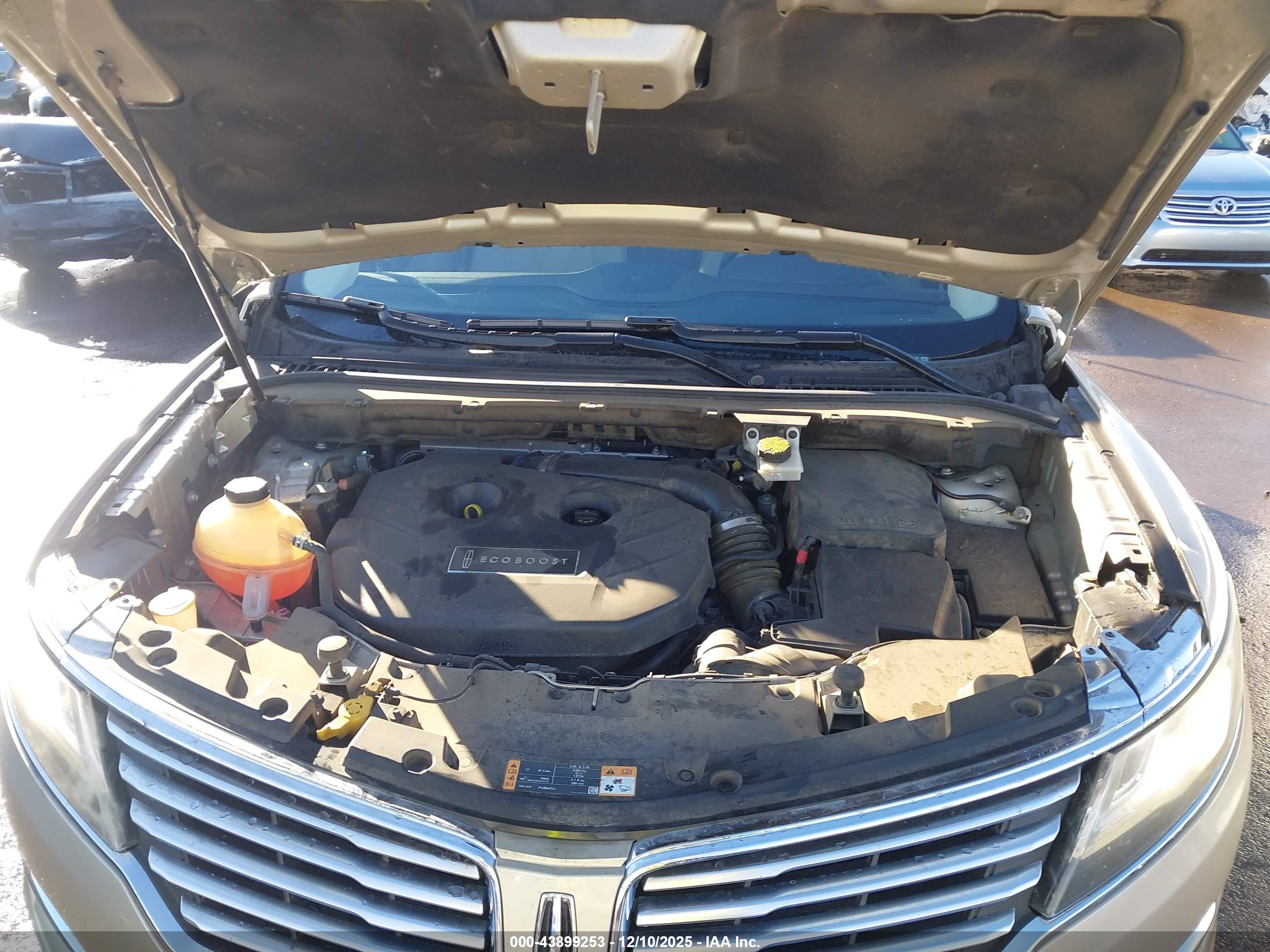 LINCOLN MKC image 10