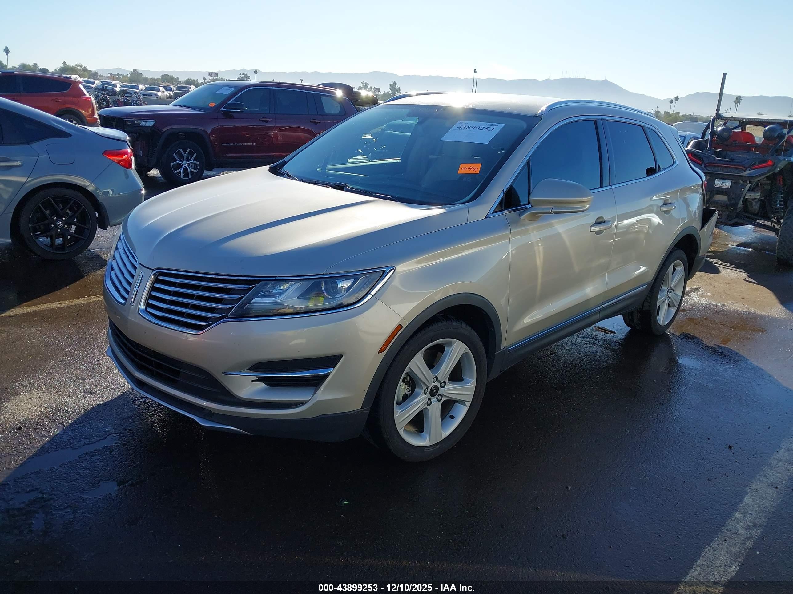 LINCOLN MKC image 2