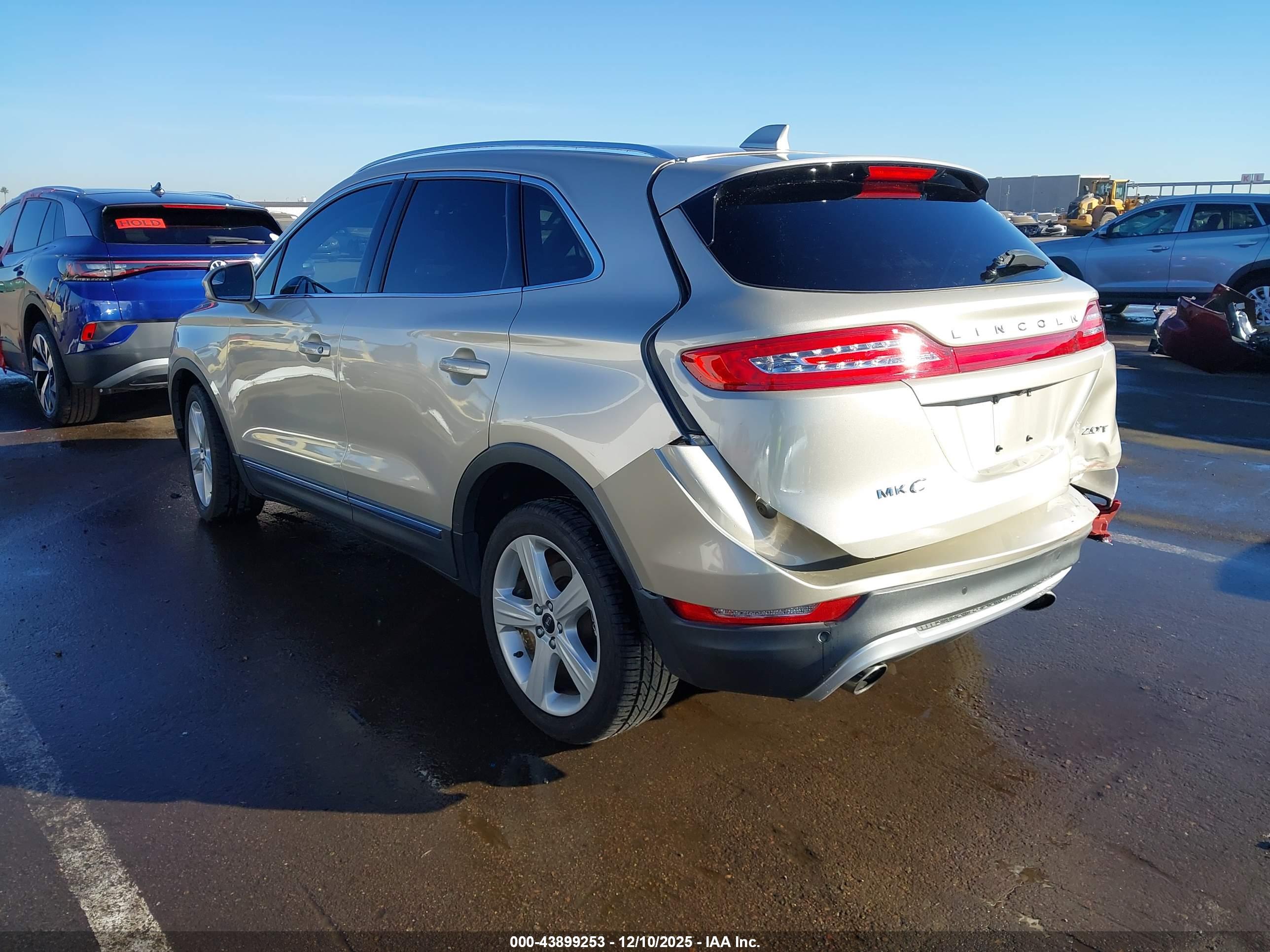 LINCOLN MKC image 3