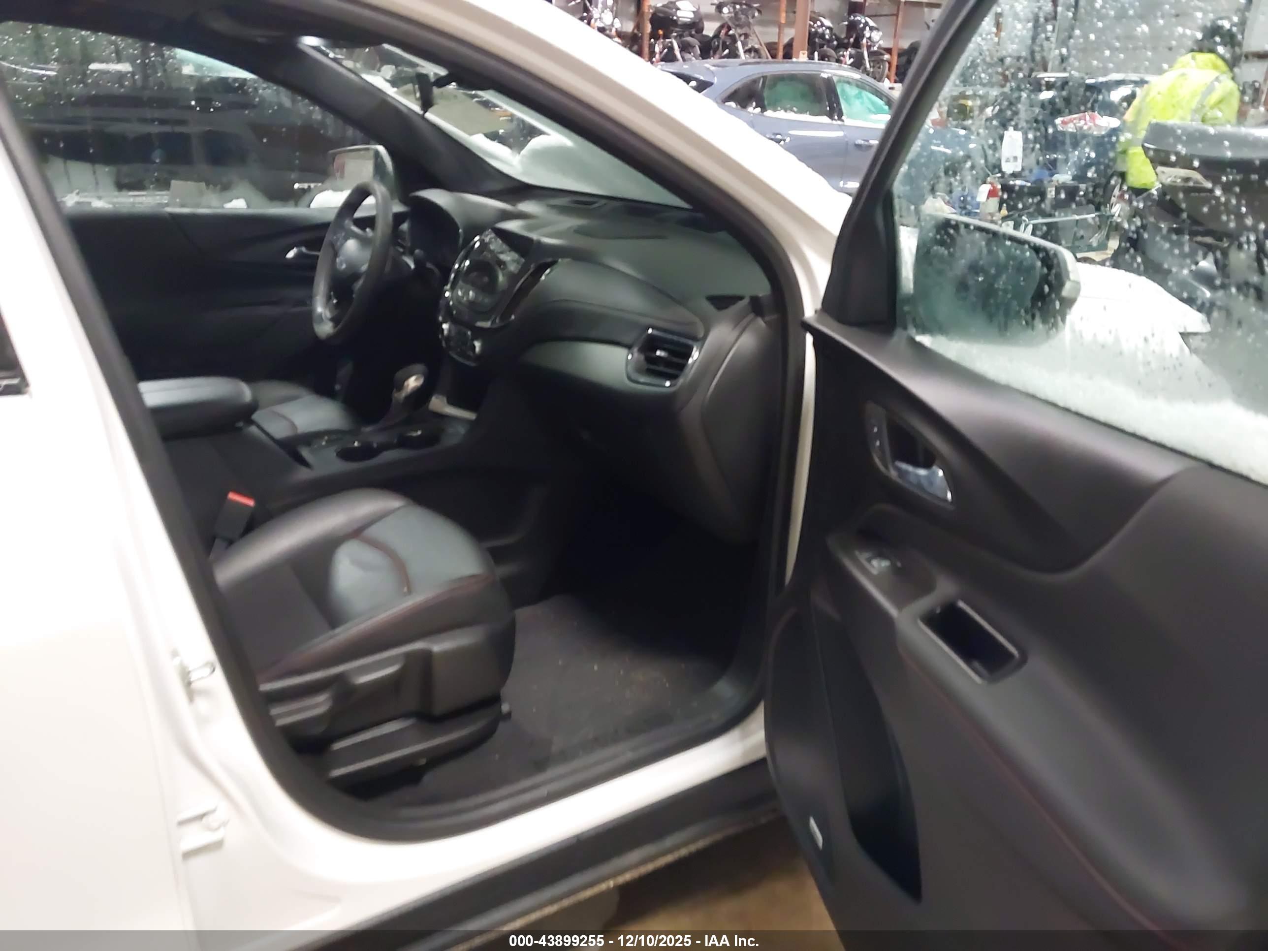 CHEVROLET EQUINOX image 5