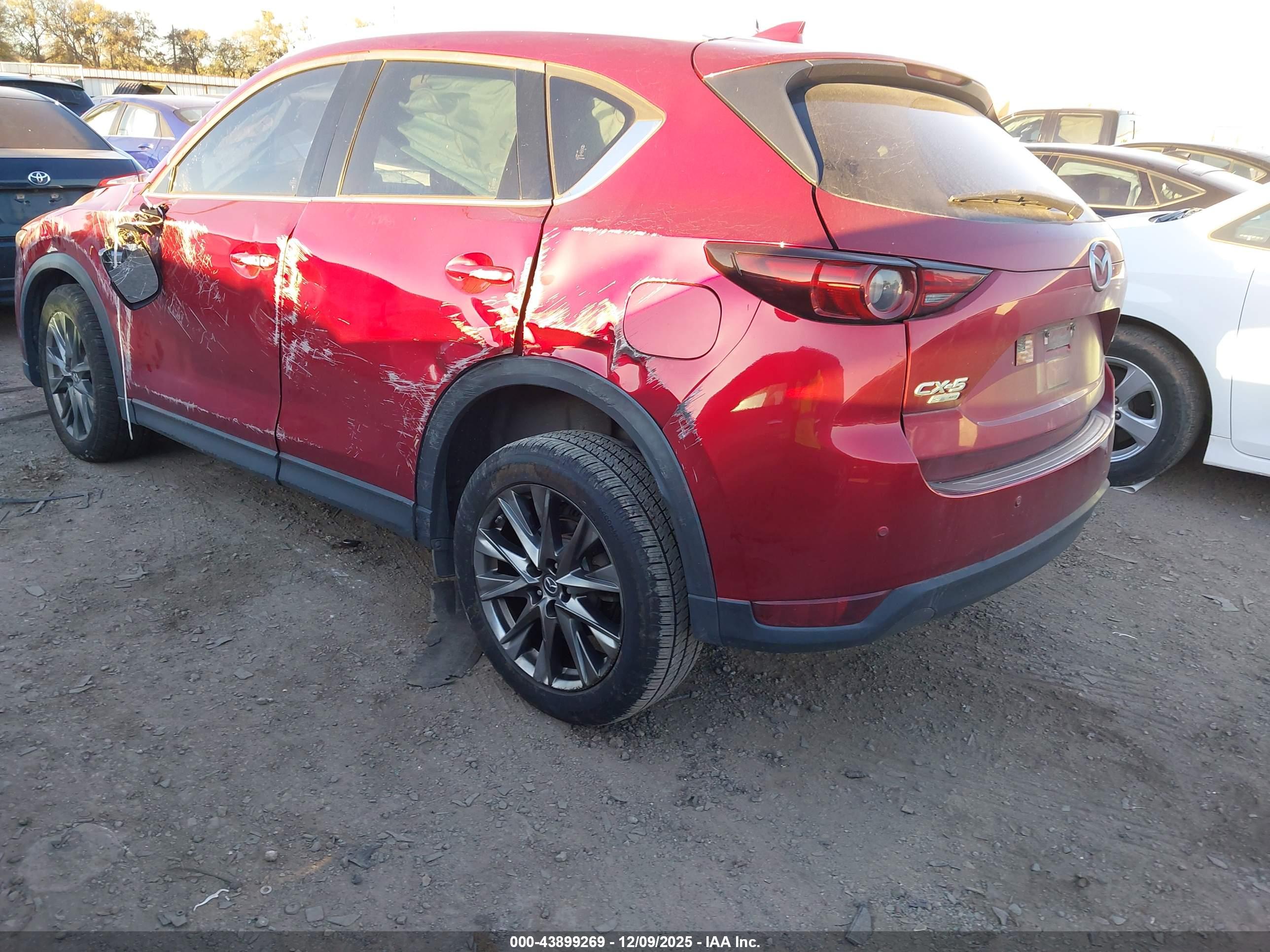 MAZDA CX-5 image 3