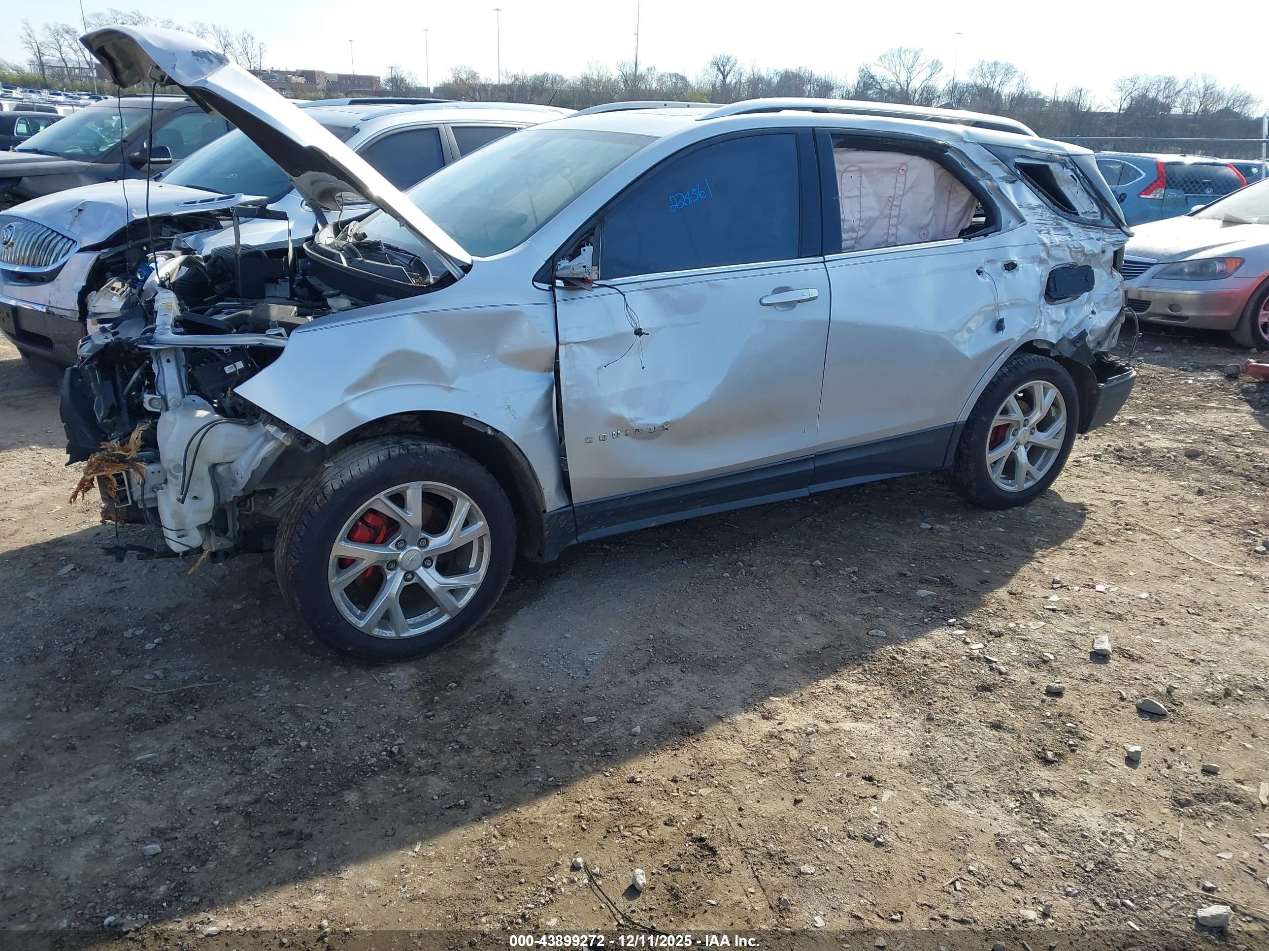 CHEVROLET EQUINOX image 2