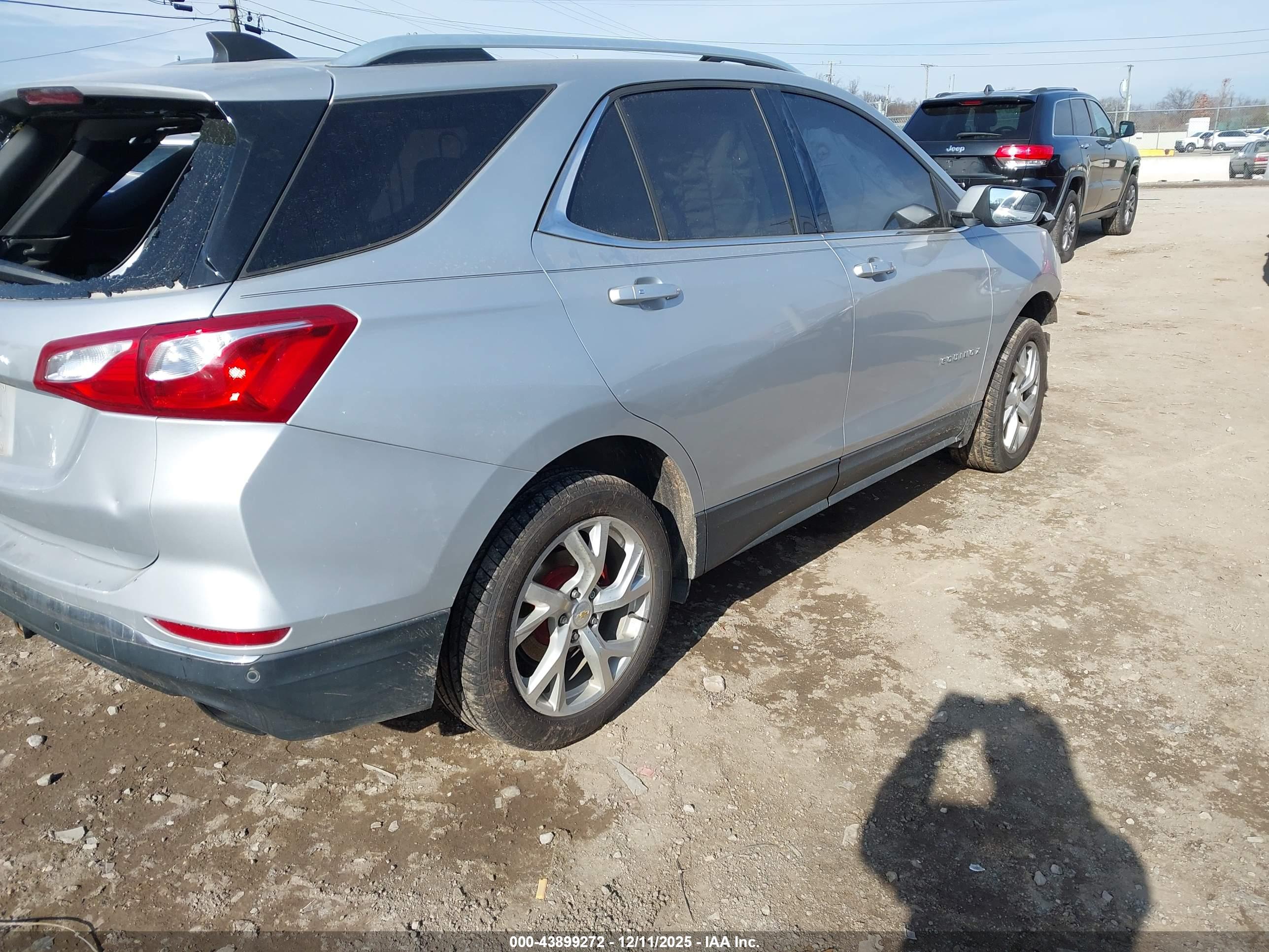CHEVROLET EQUINOX image 4