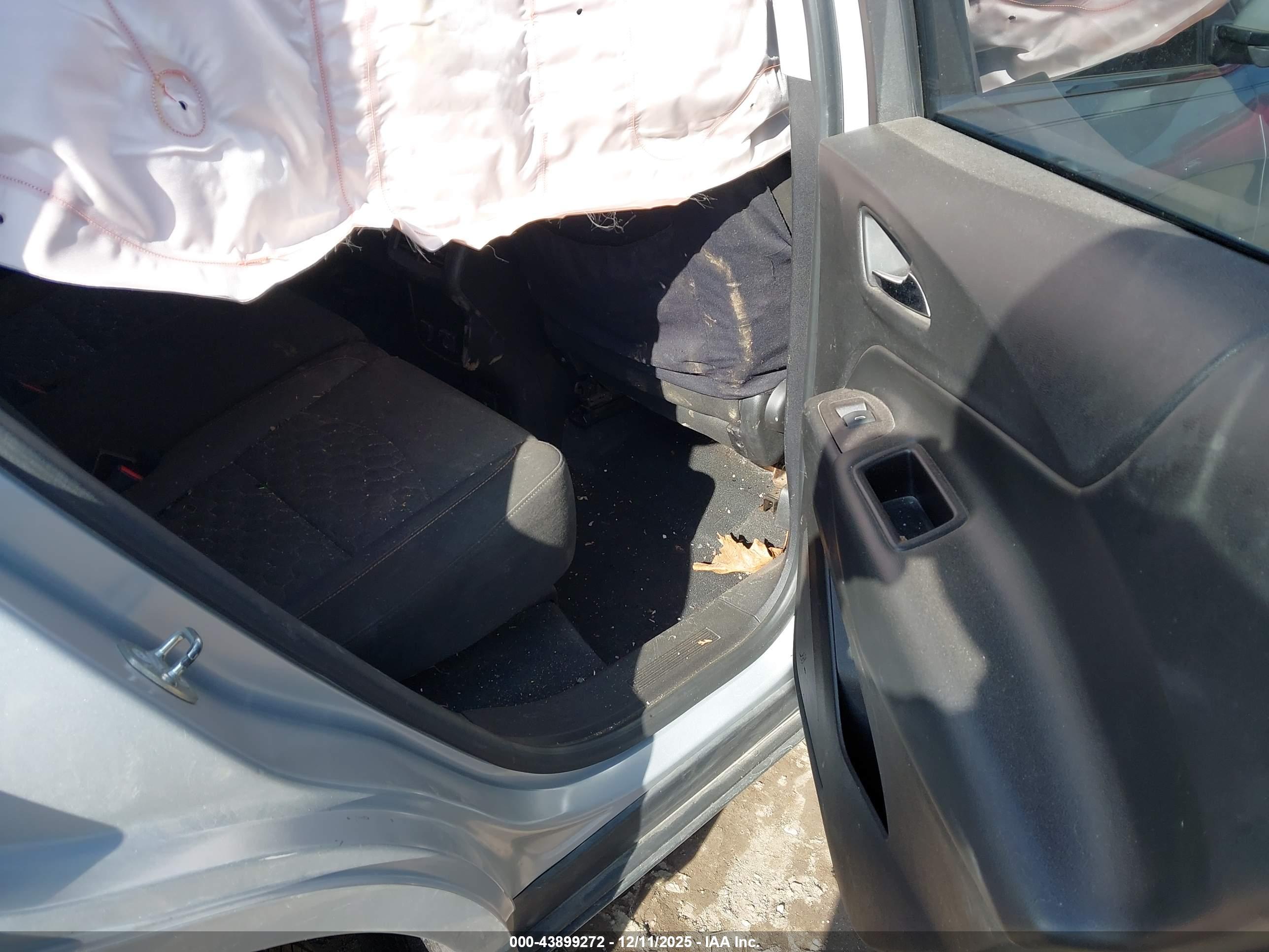CHEVROLET EQUINOX image 8