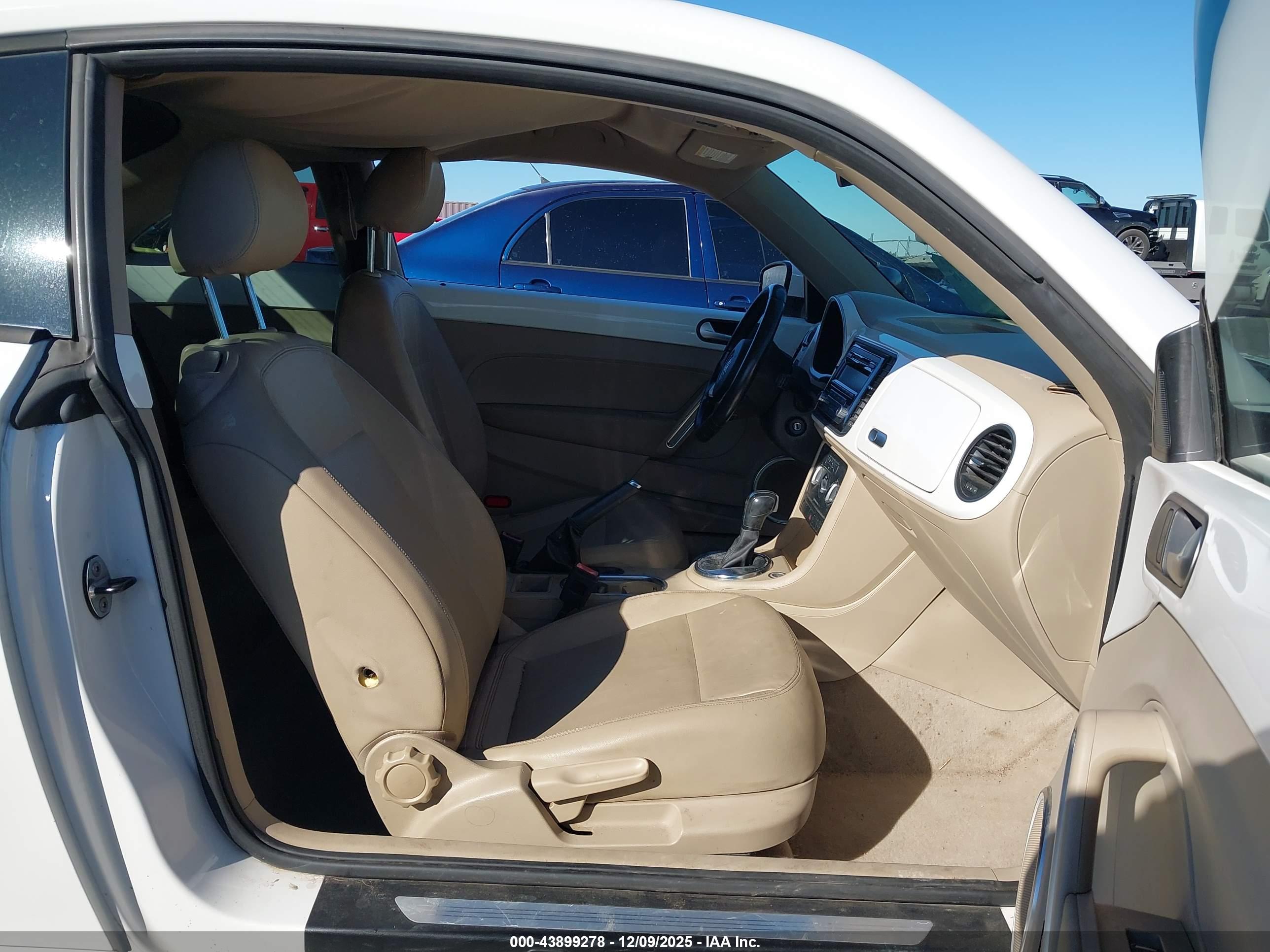 VOLKSWAGEN BEETLE image 5