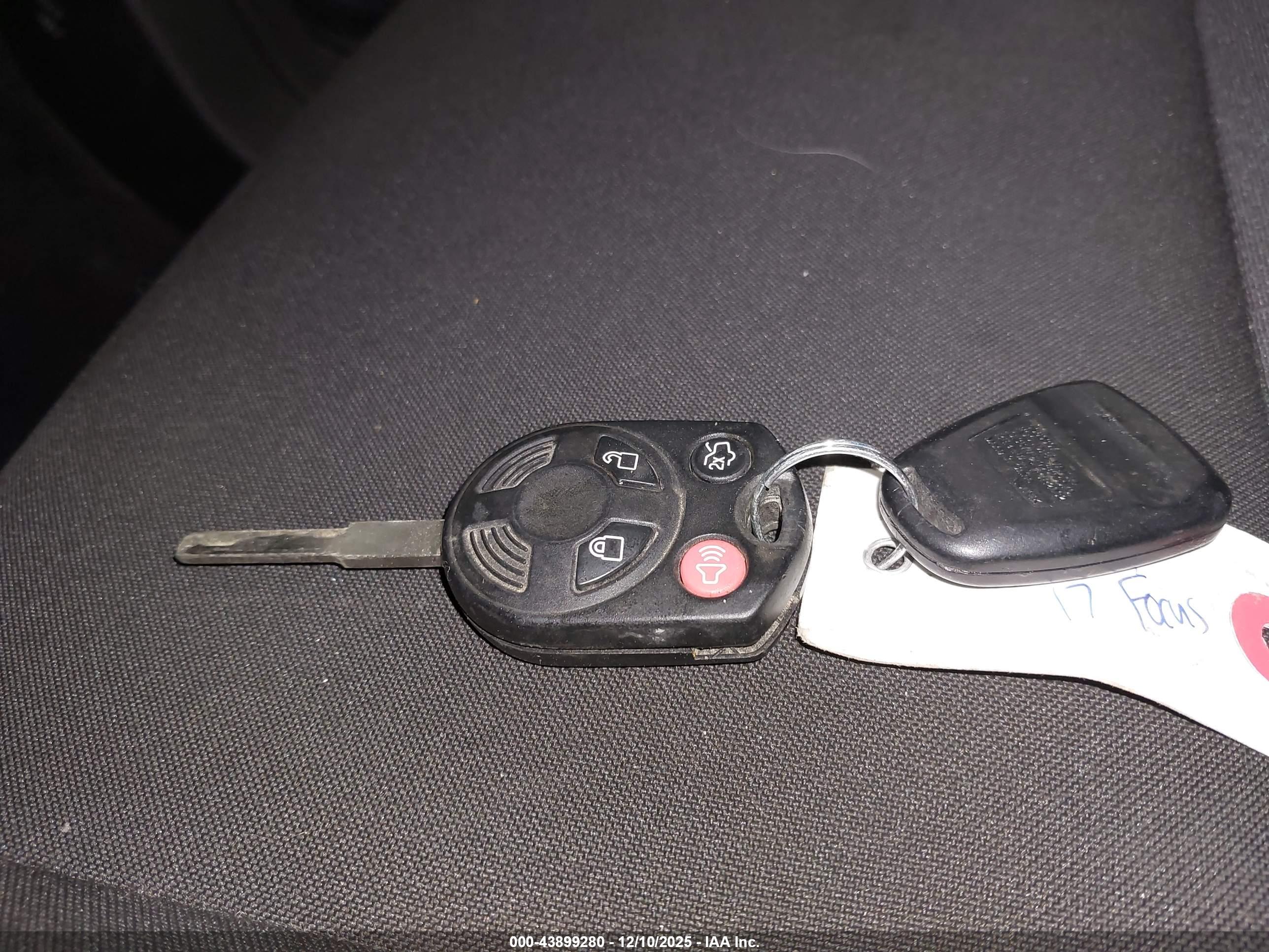 FORD FOCUS image 11