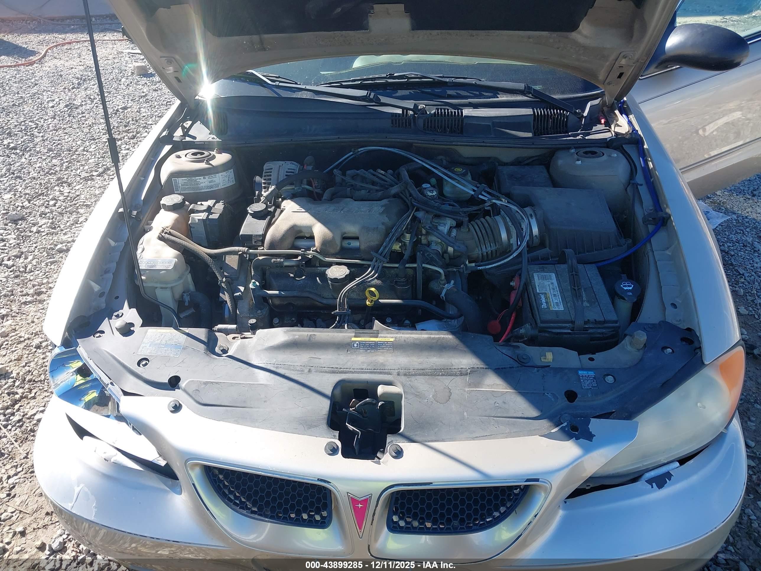 PONTIAC GRAND image 10