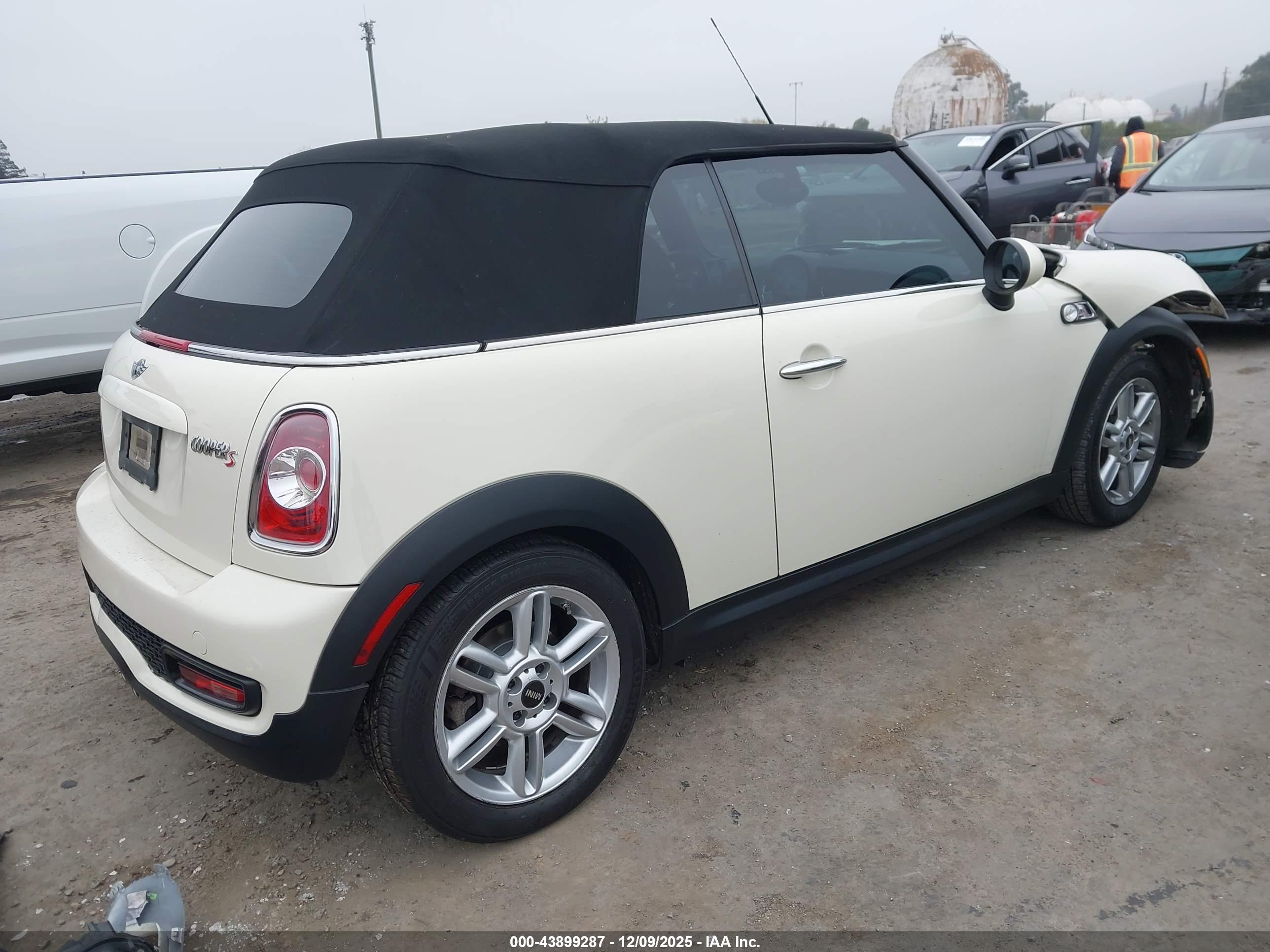 MINI COOPER image 4