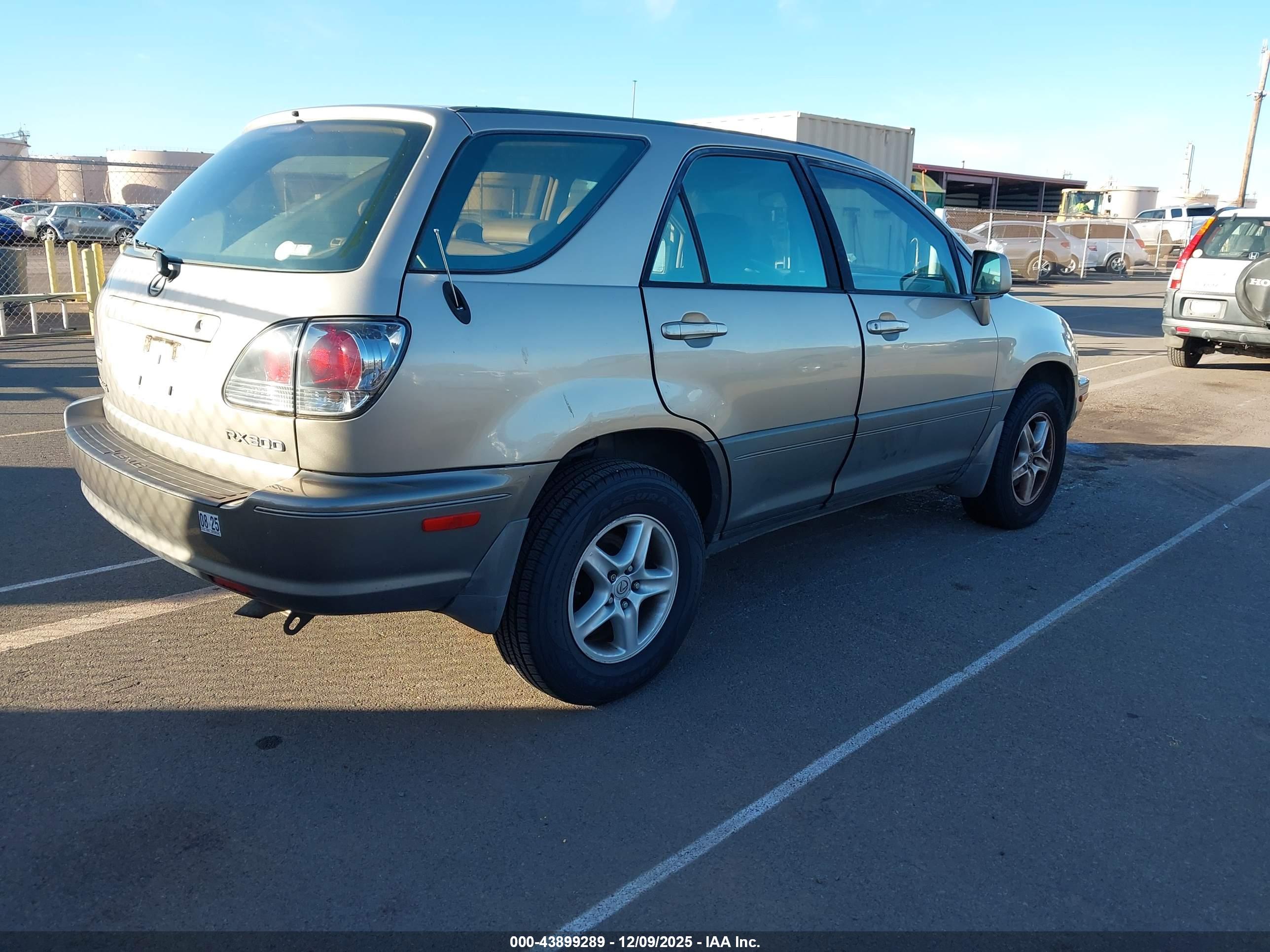 LEXUS RX image 4