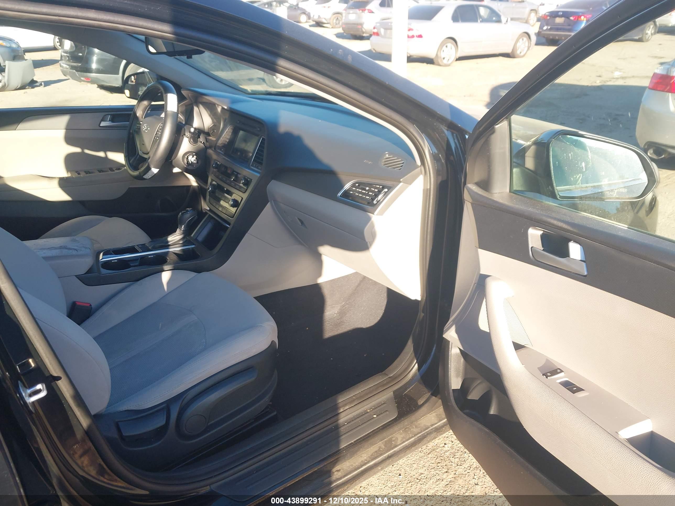 HYUNDAI SONATA image 5