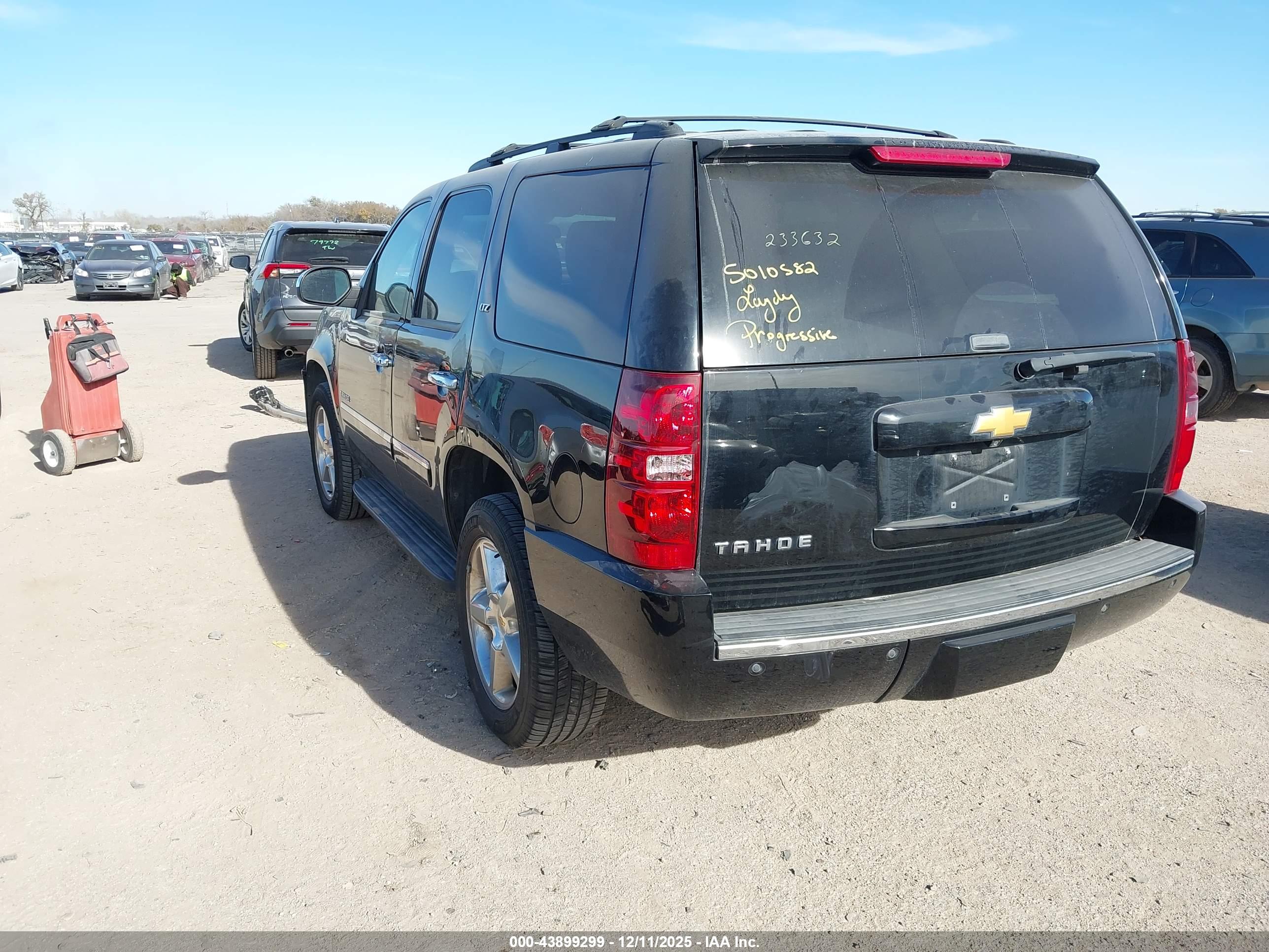 CHEVROLET TAHOE image 3