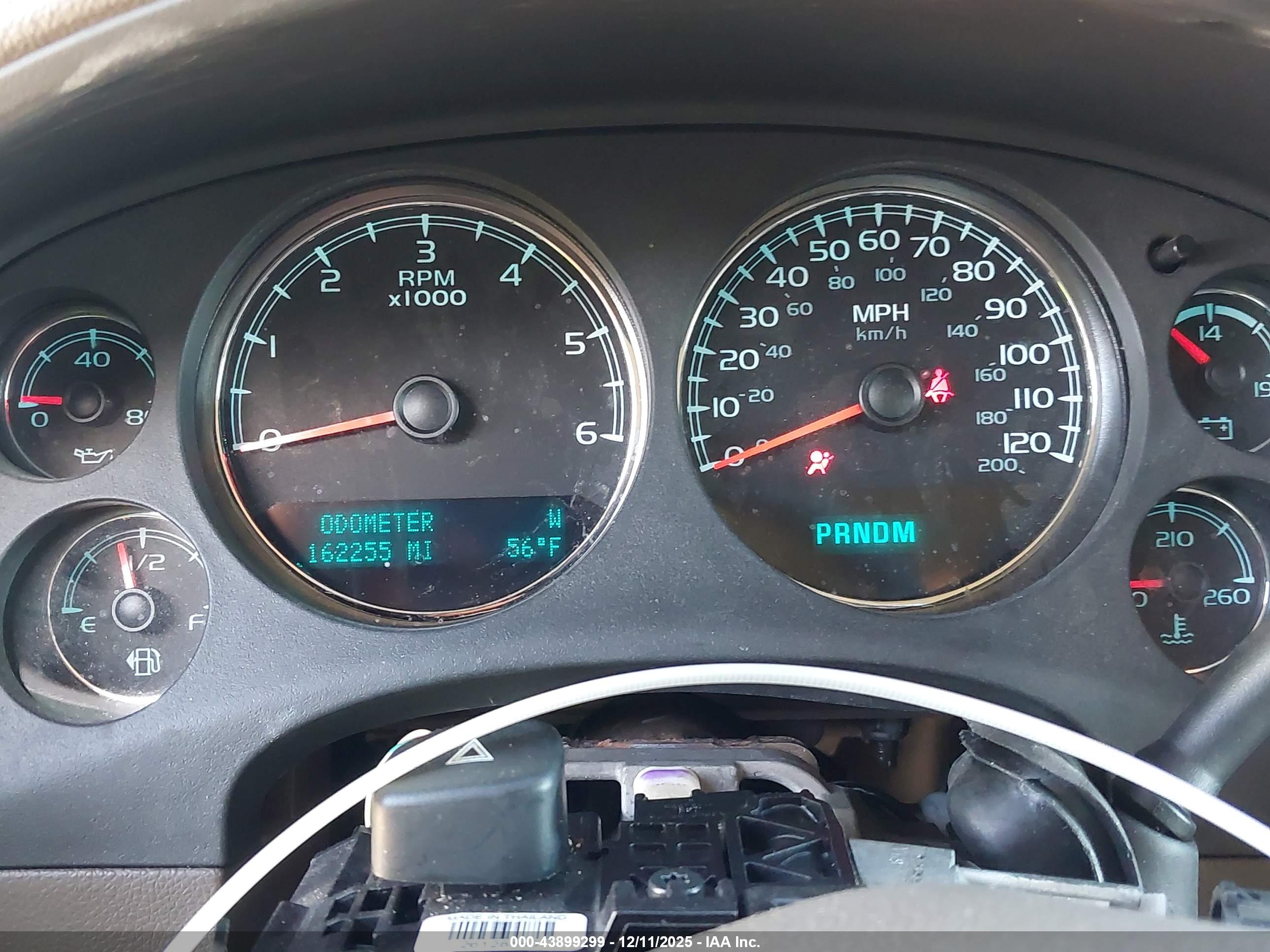 CHEVROLET TAHOE image 7