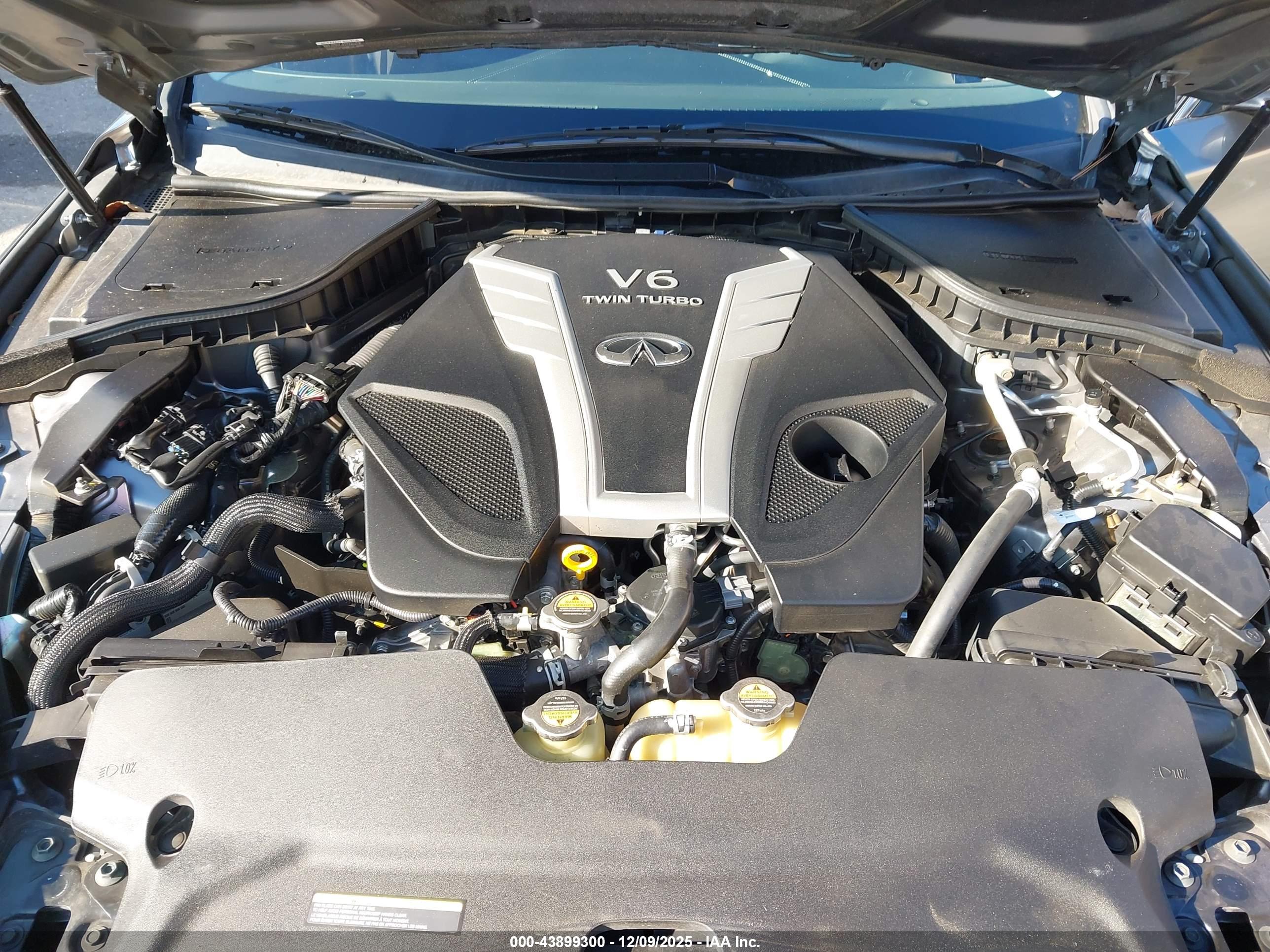 INFINITI Q50 image 10