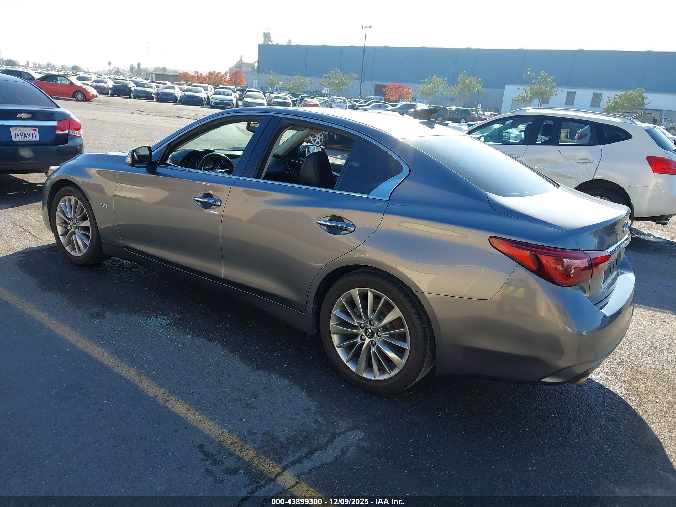 INFINITI Q50 image 3