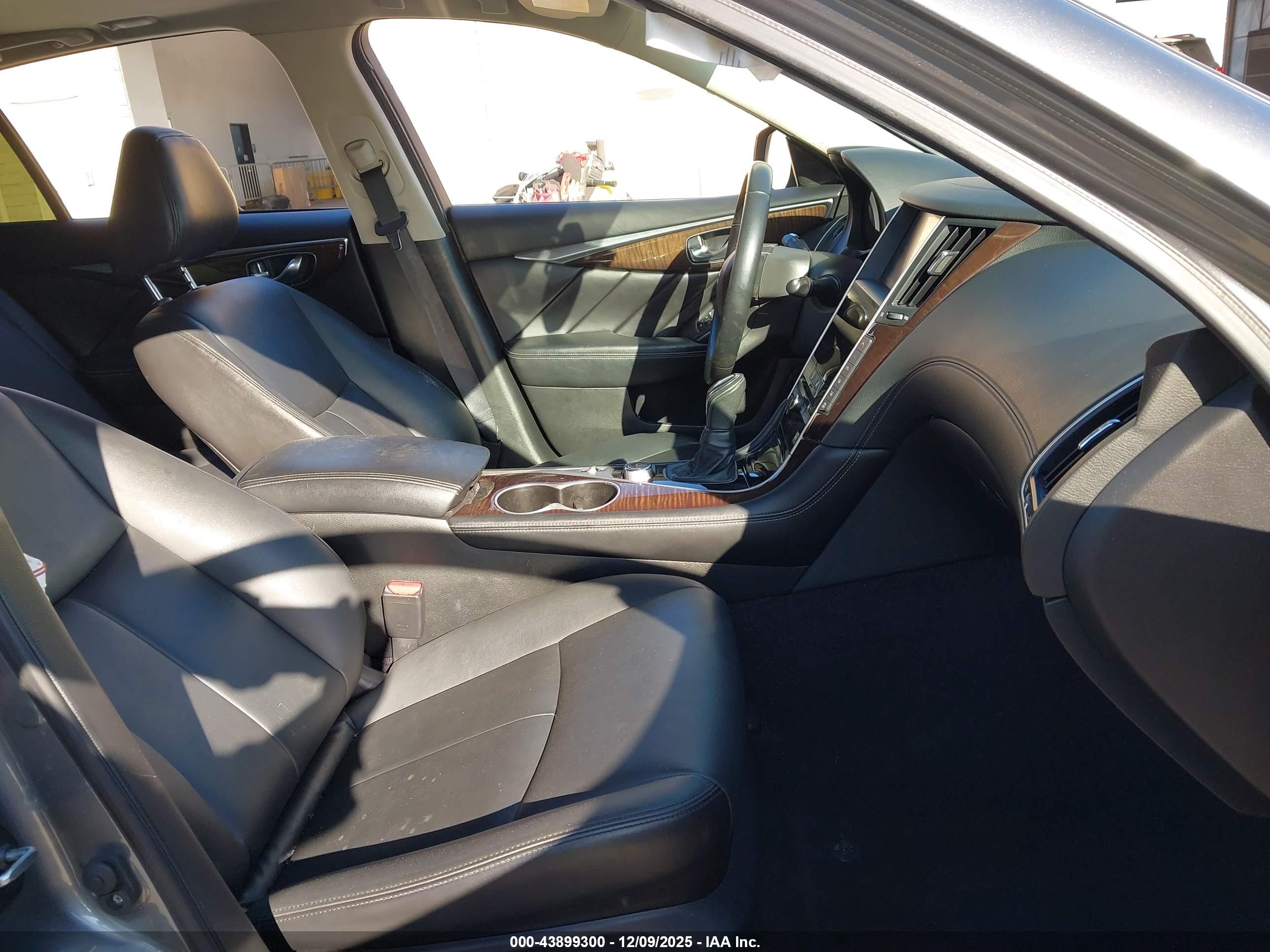 INFINITI Q50 image 5