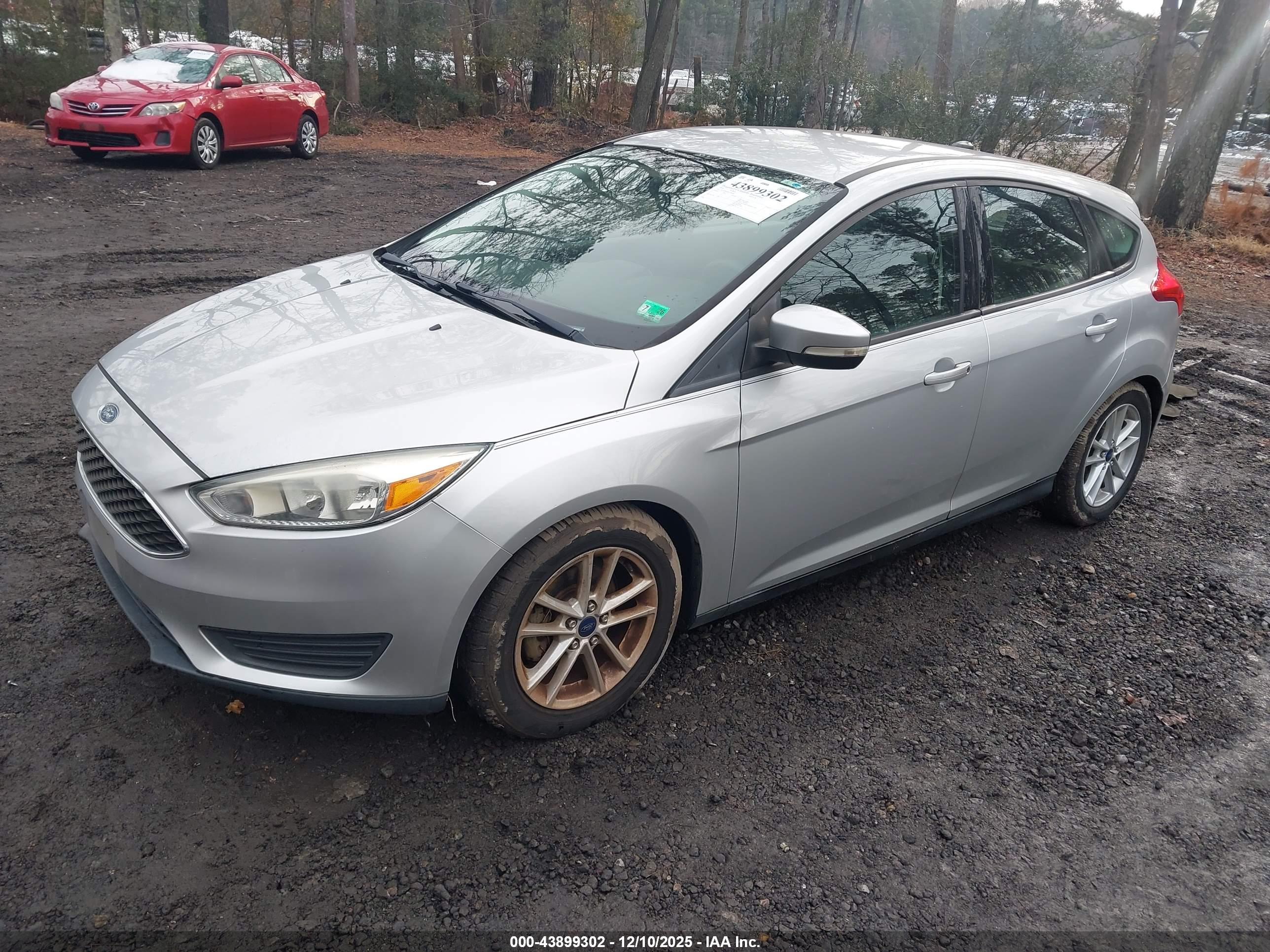 FORD FOCUS image 2