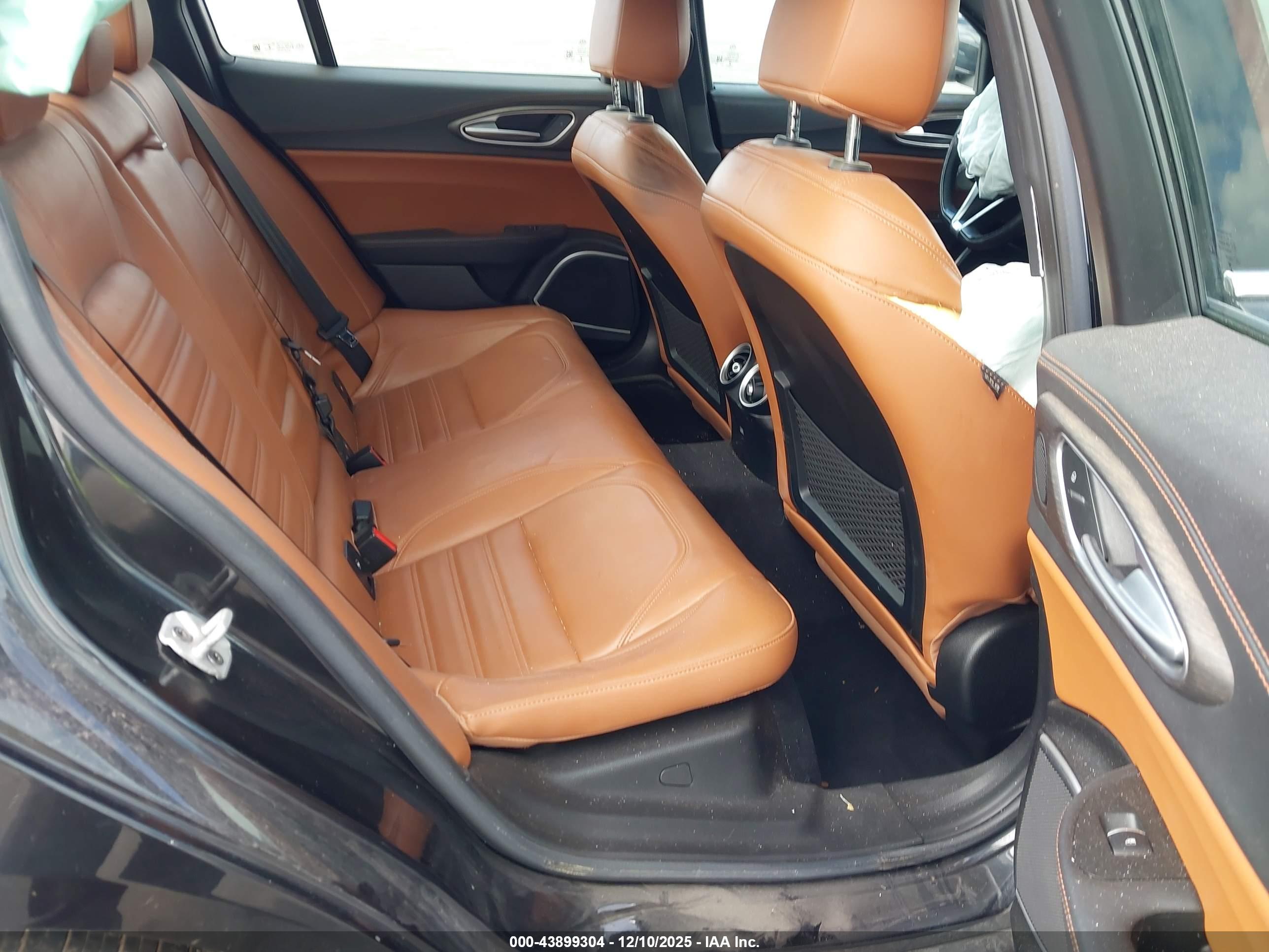 ALFA ROMEO image 8