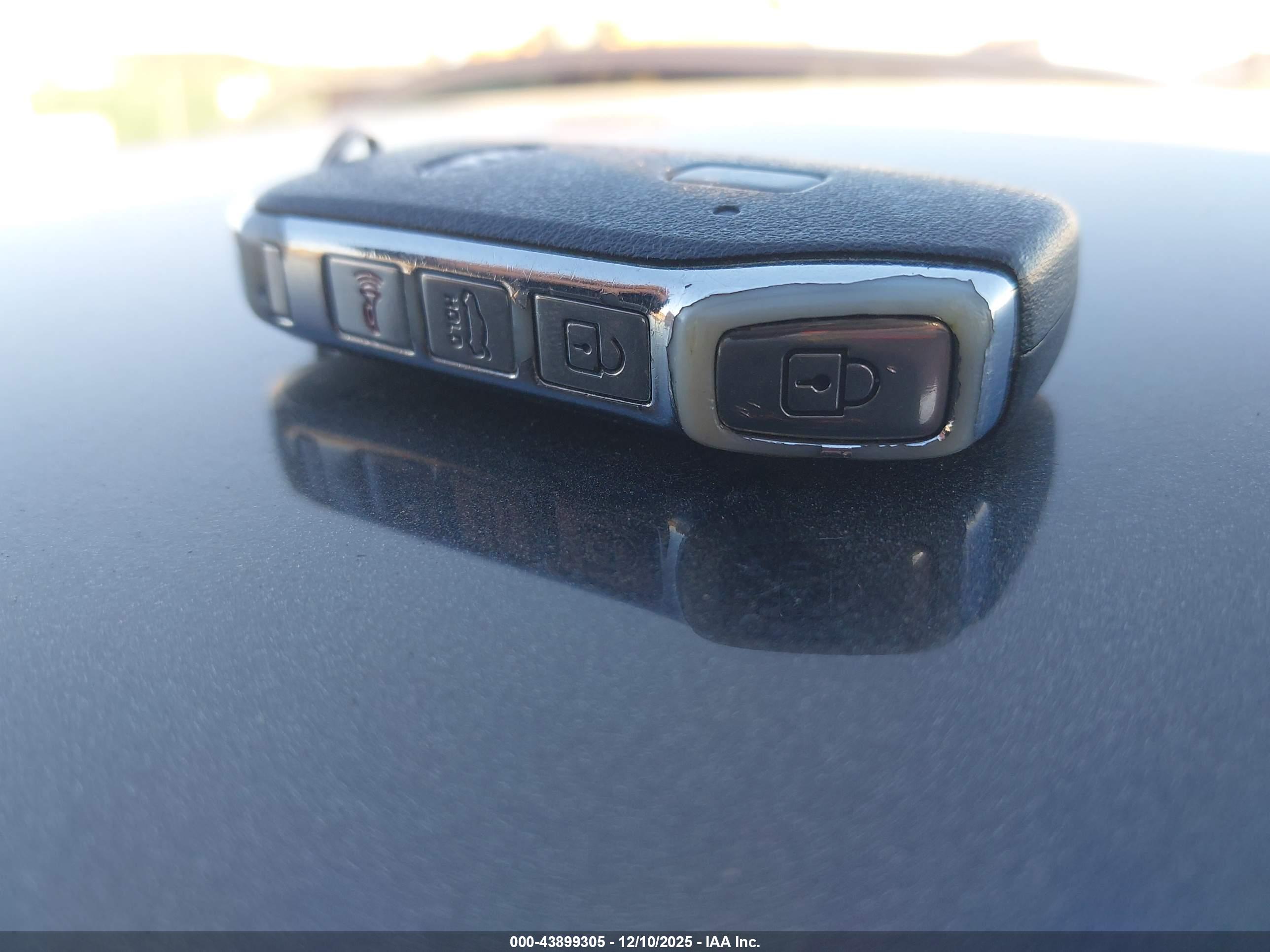 KIA K5 image 11