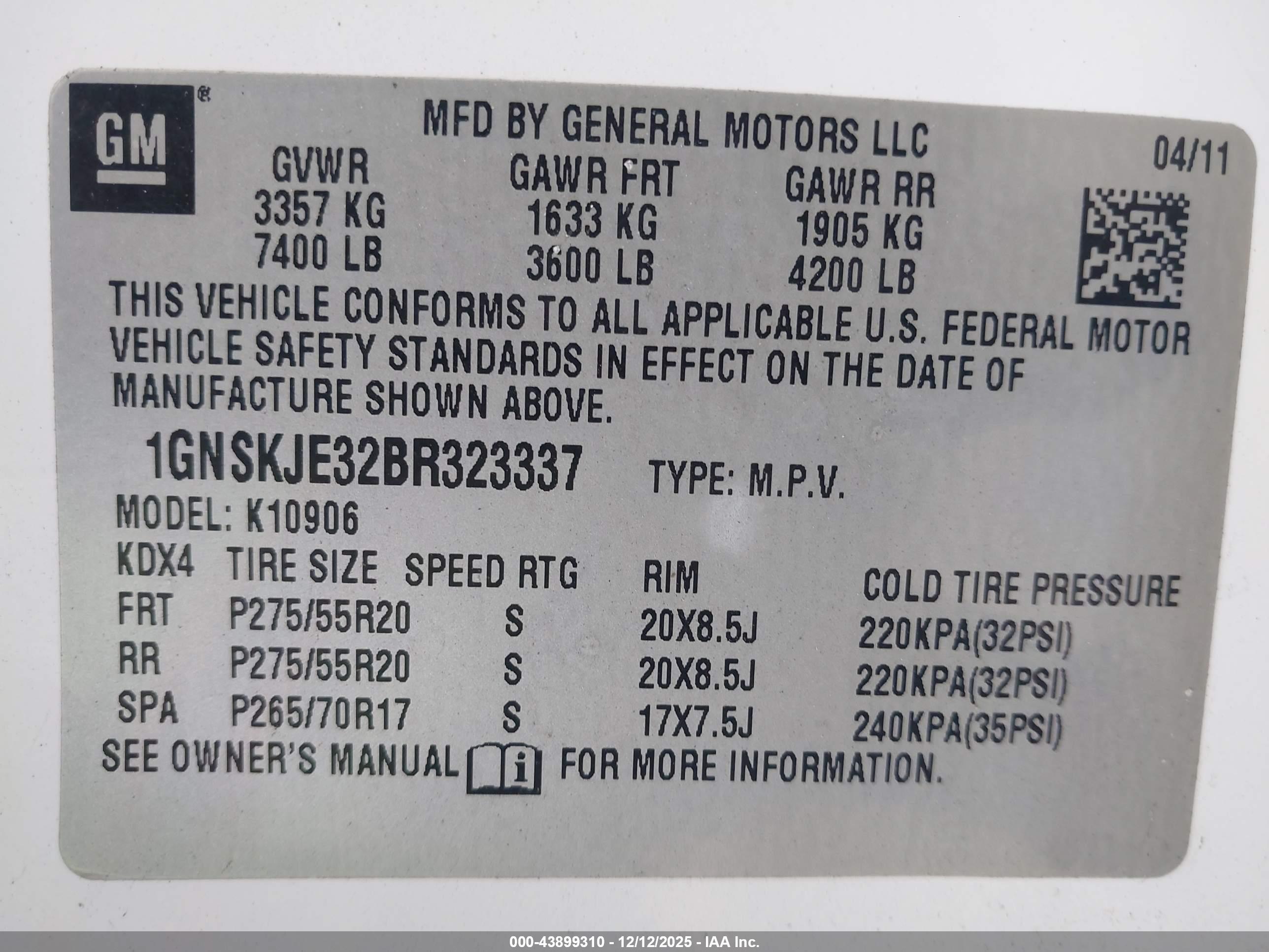 CHEVROLET SUBURBAN image 9