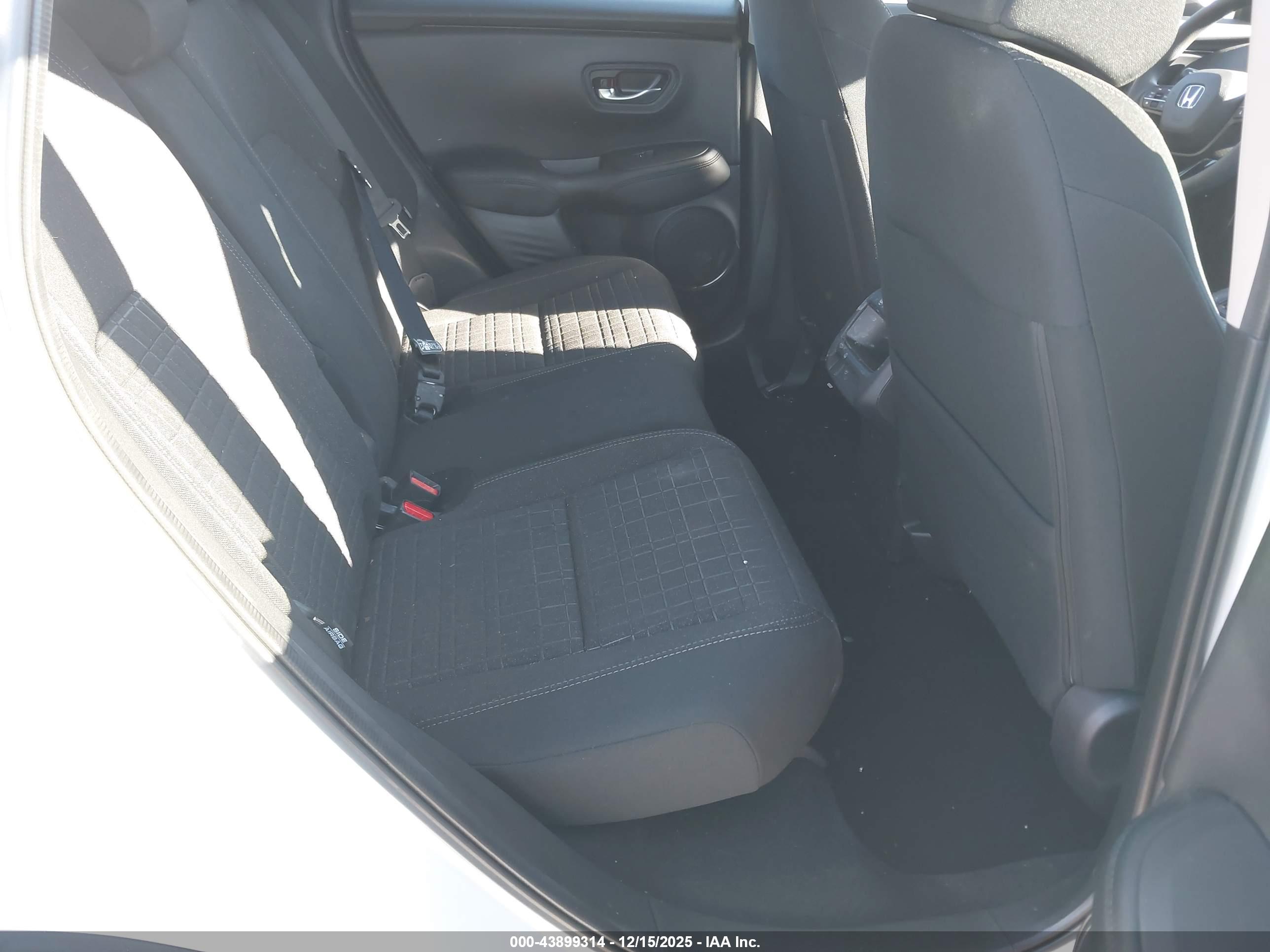 HONDA HR-V image 8