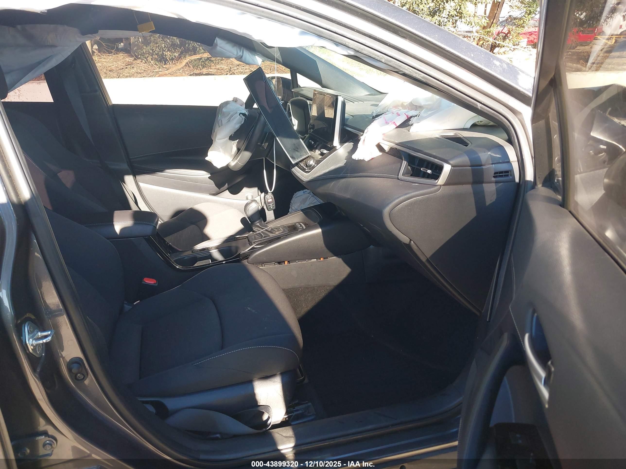 TOYOTA COROLLA image 5