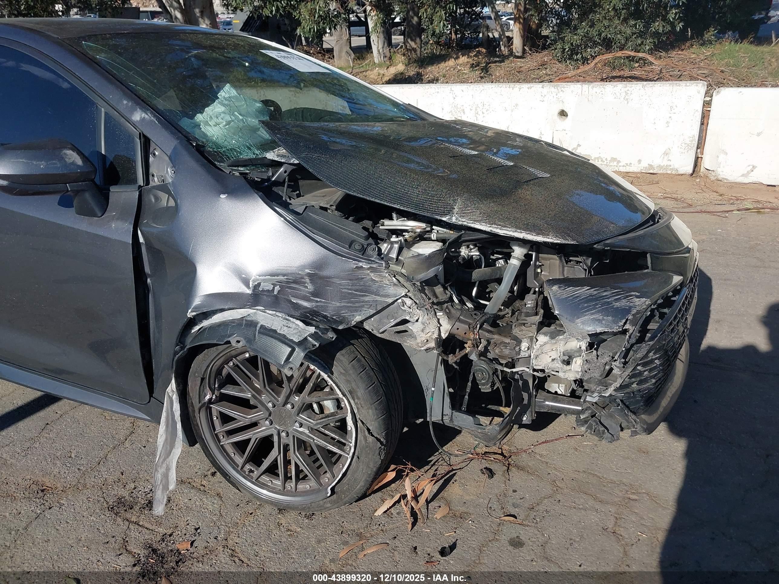 TOYOTA COROLLA image 6