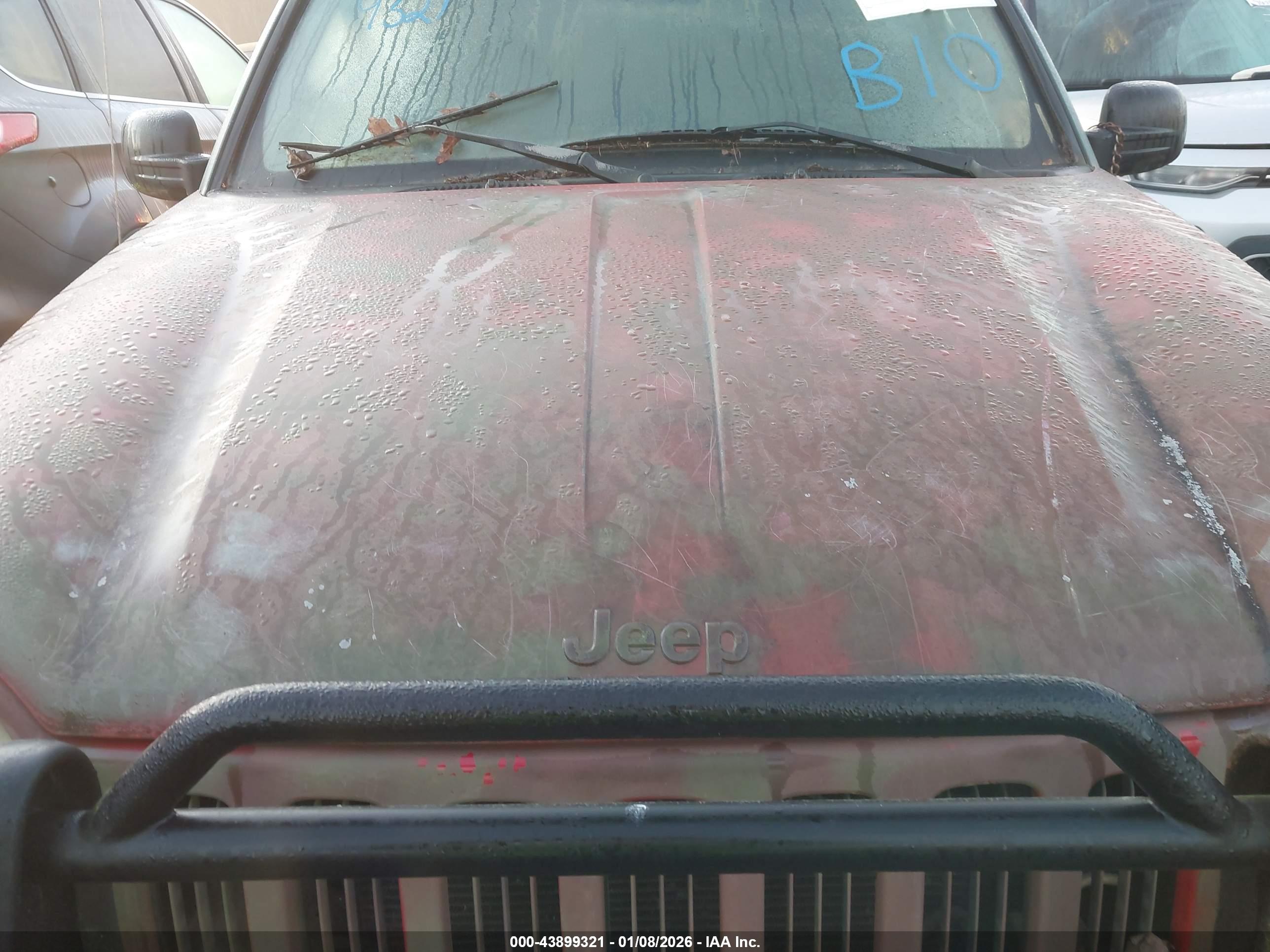JEEP LIBERTY image 10
