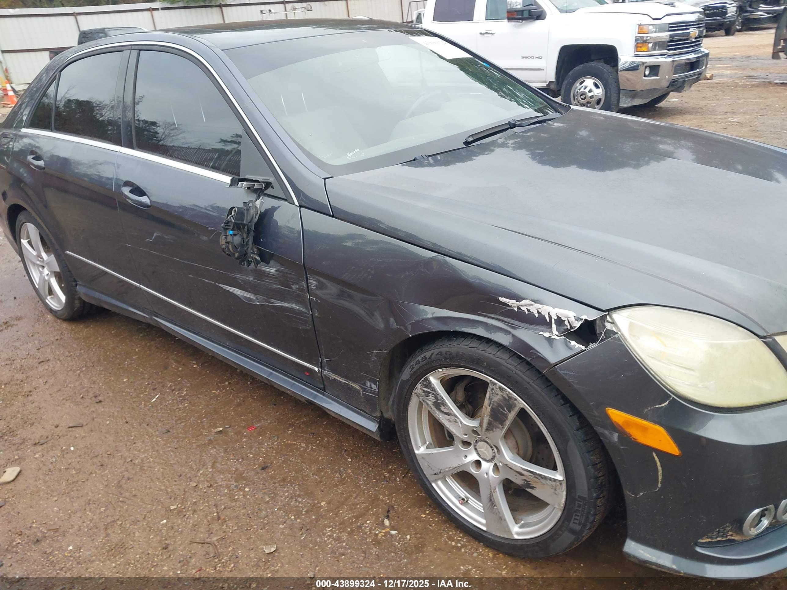 MERCEDES-BENZ E image 6