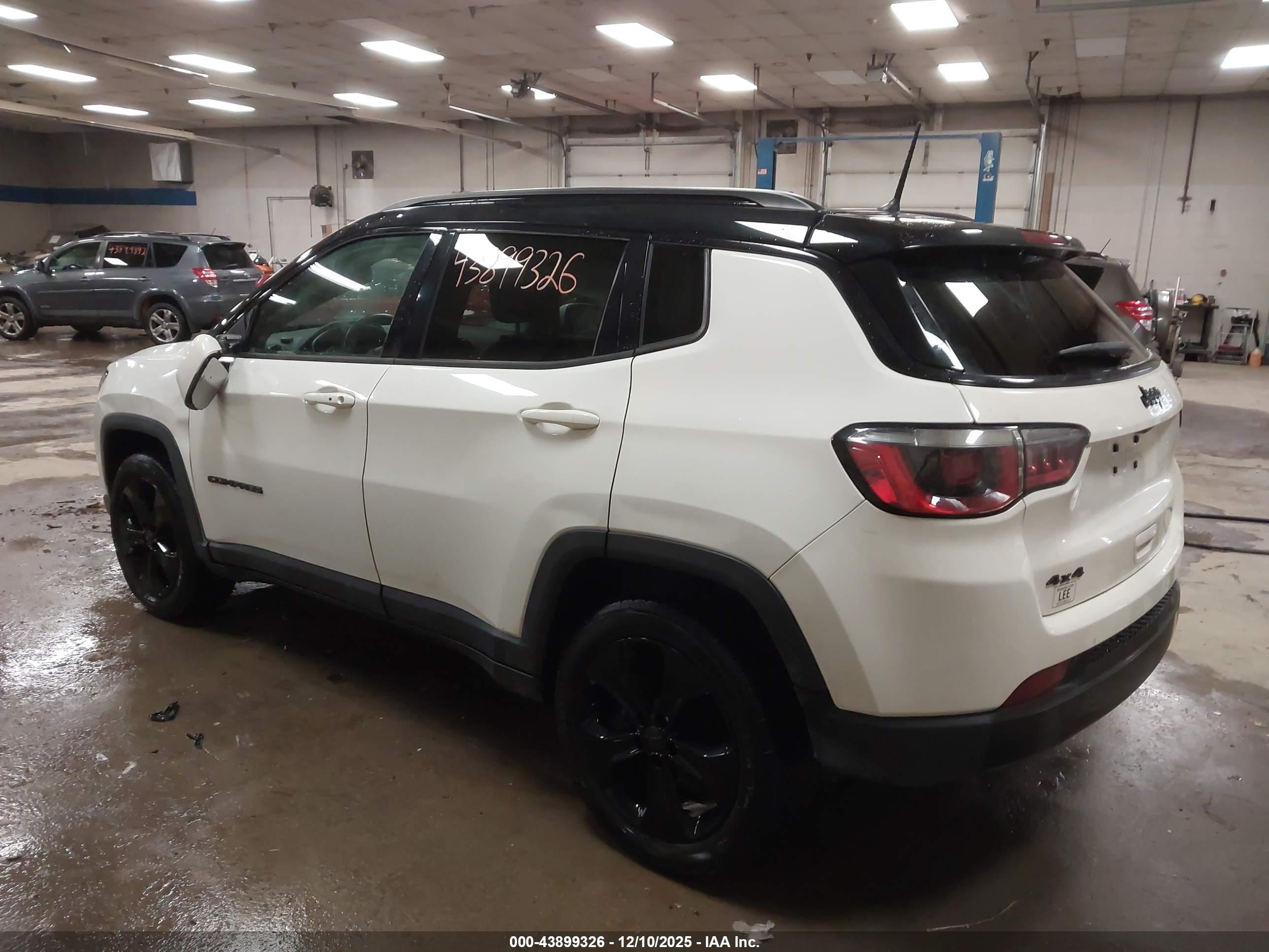 JEEP COMPASS image 3