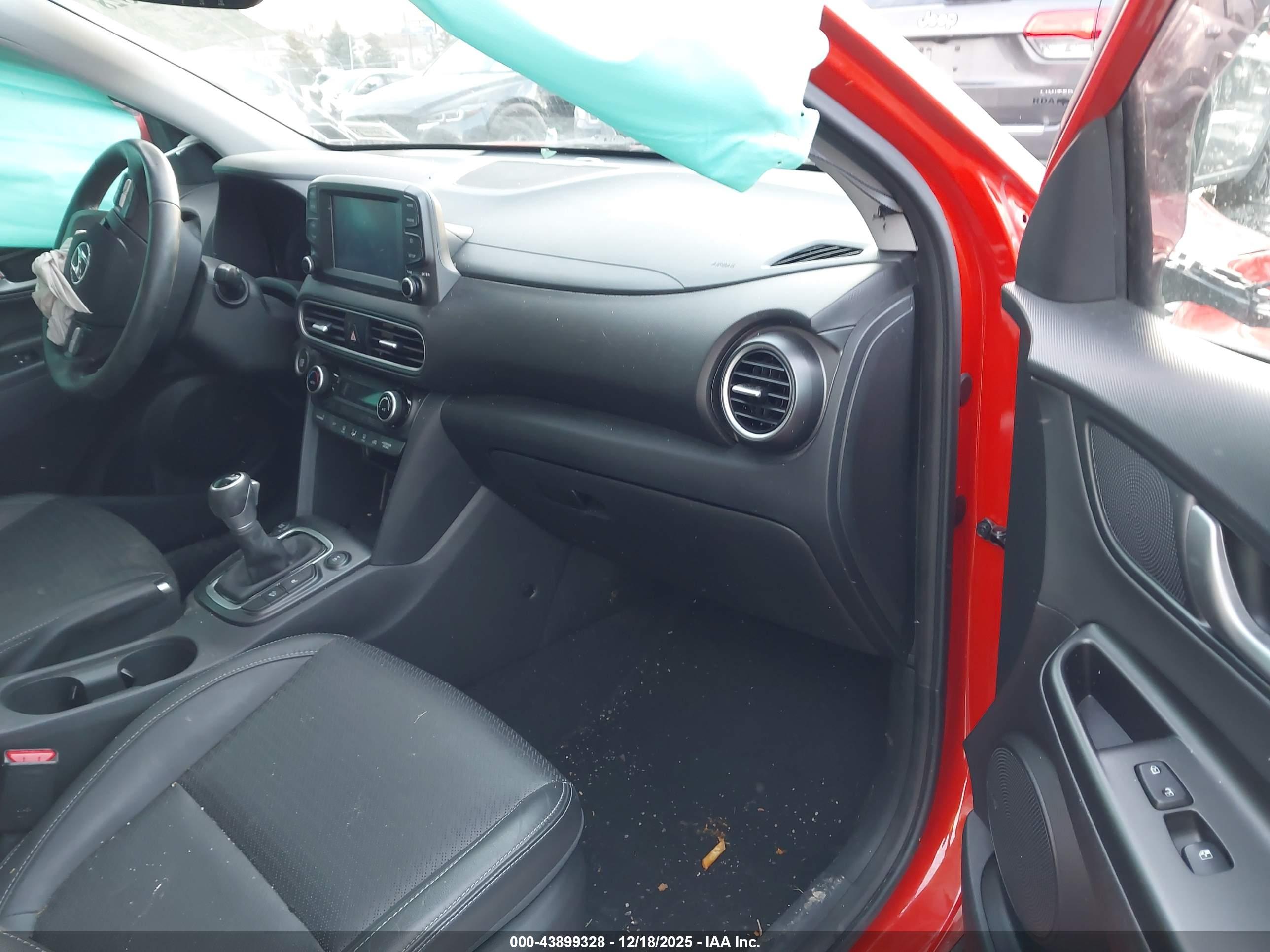 HYUNDAI KONA image 5