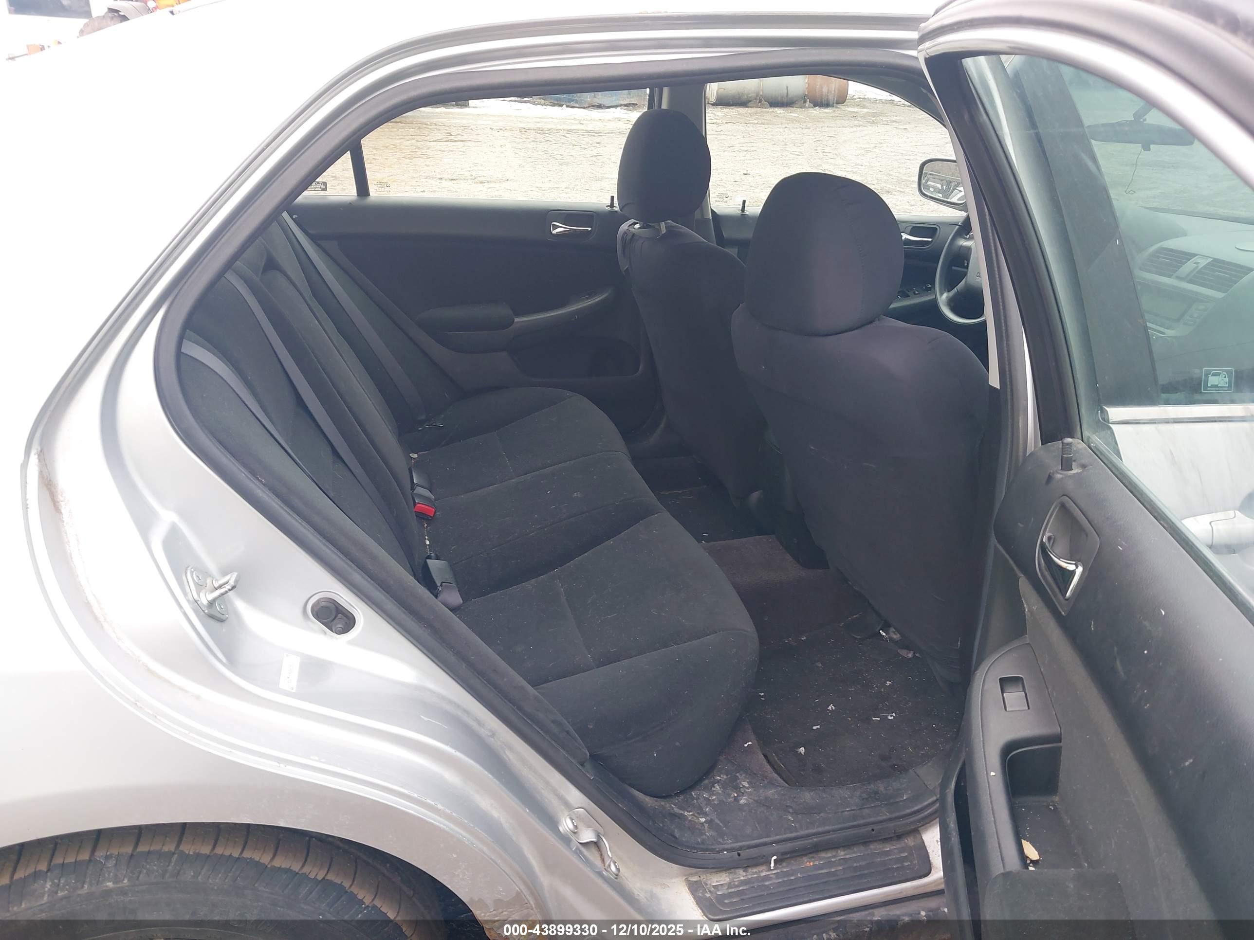 HONDA ACCORD image 8