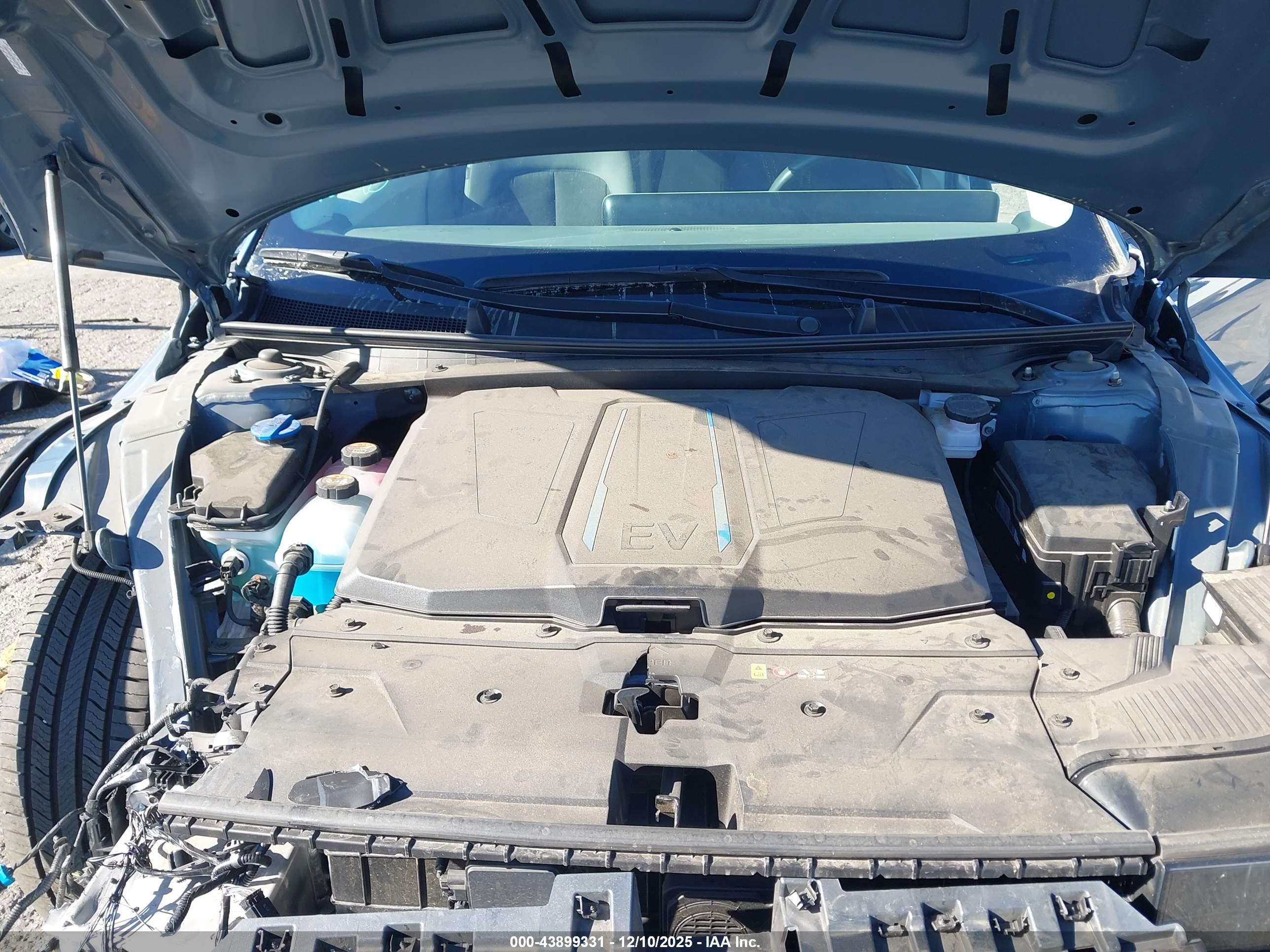 HYUNDAI IONIQ image 10