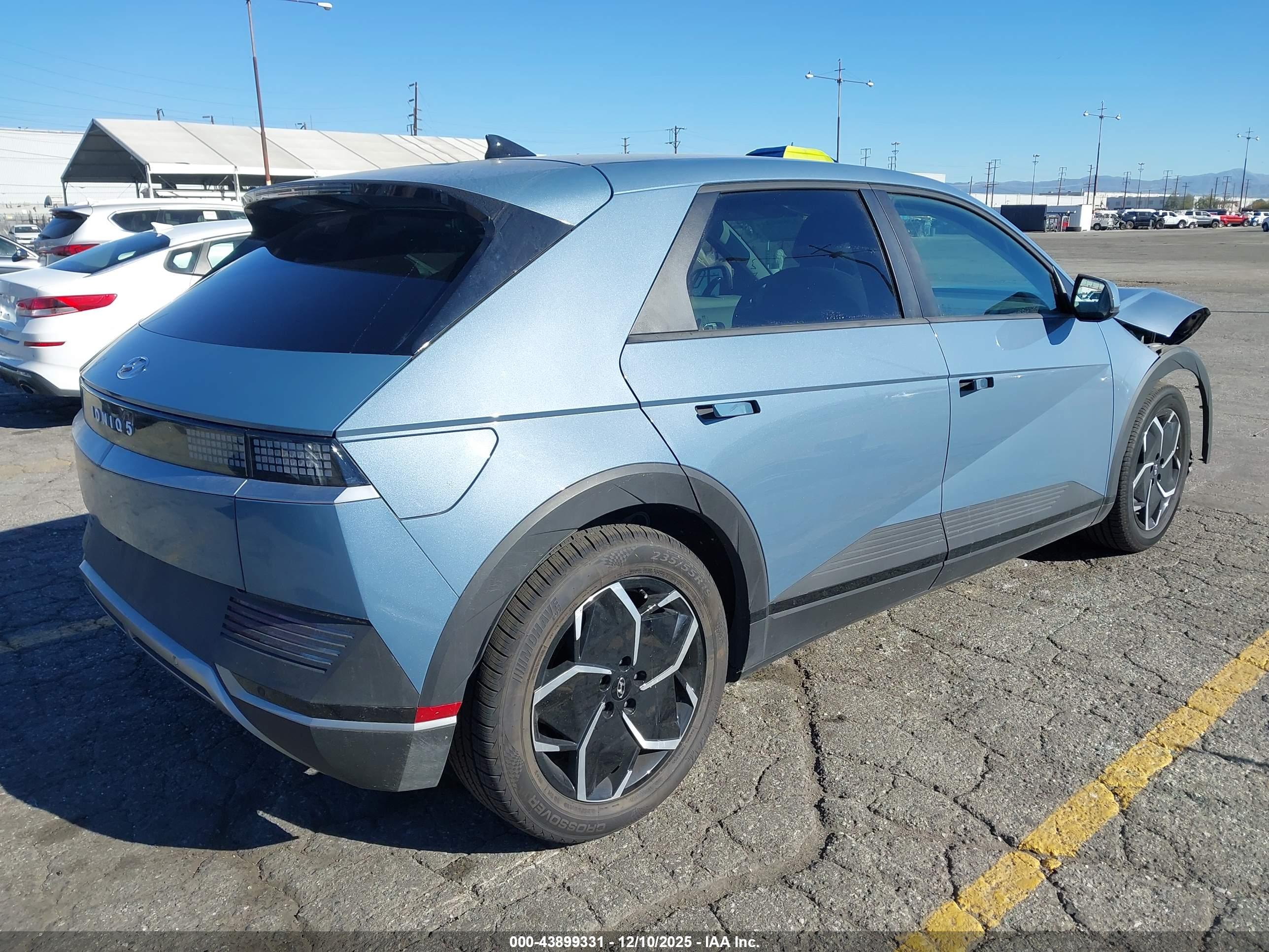 HYUNDAI IONIQ image 4