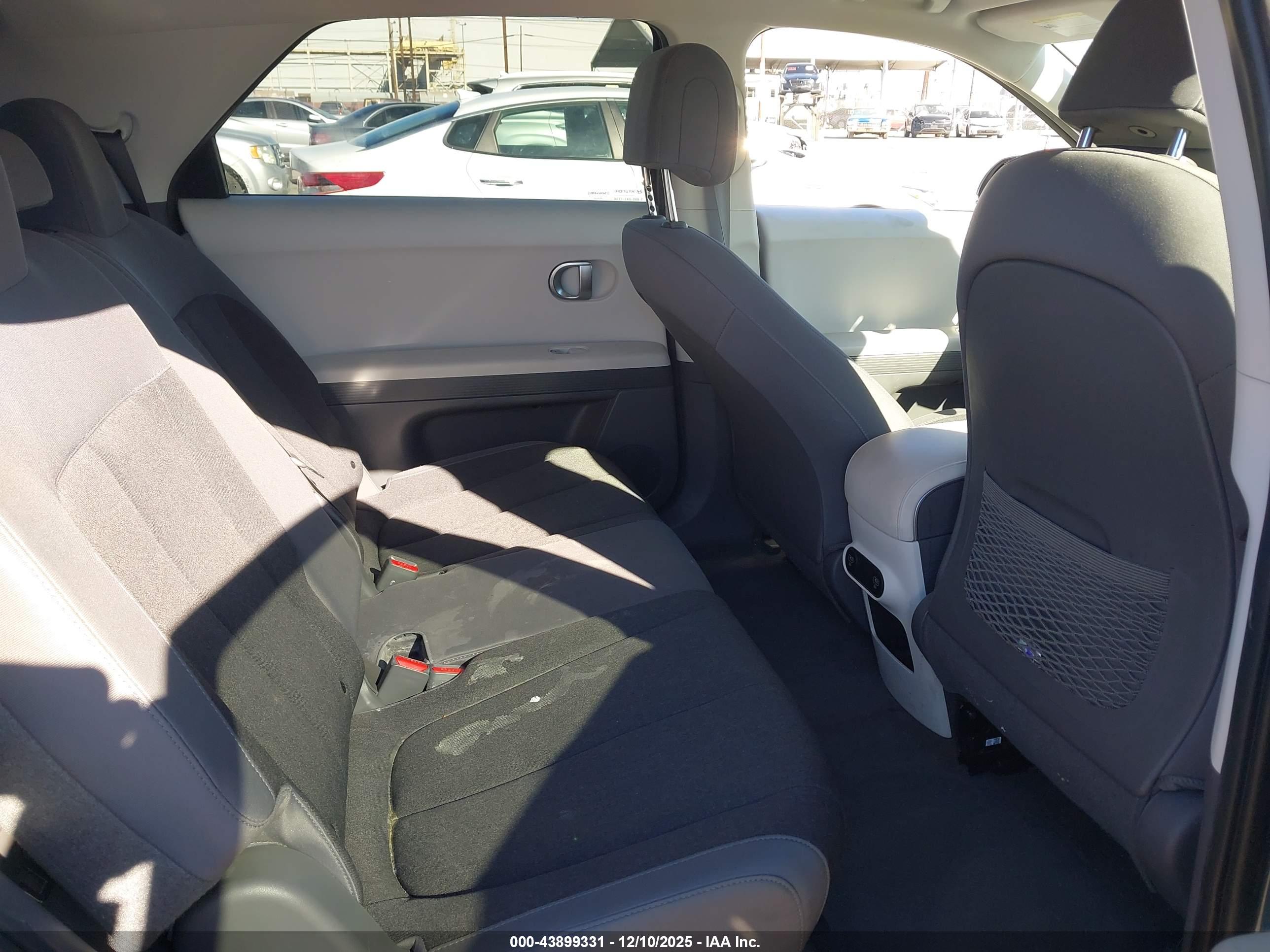 HYUNDAI IONIQ image 8
