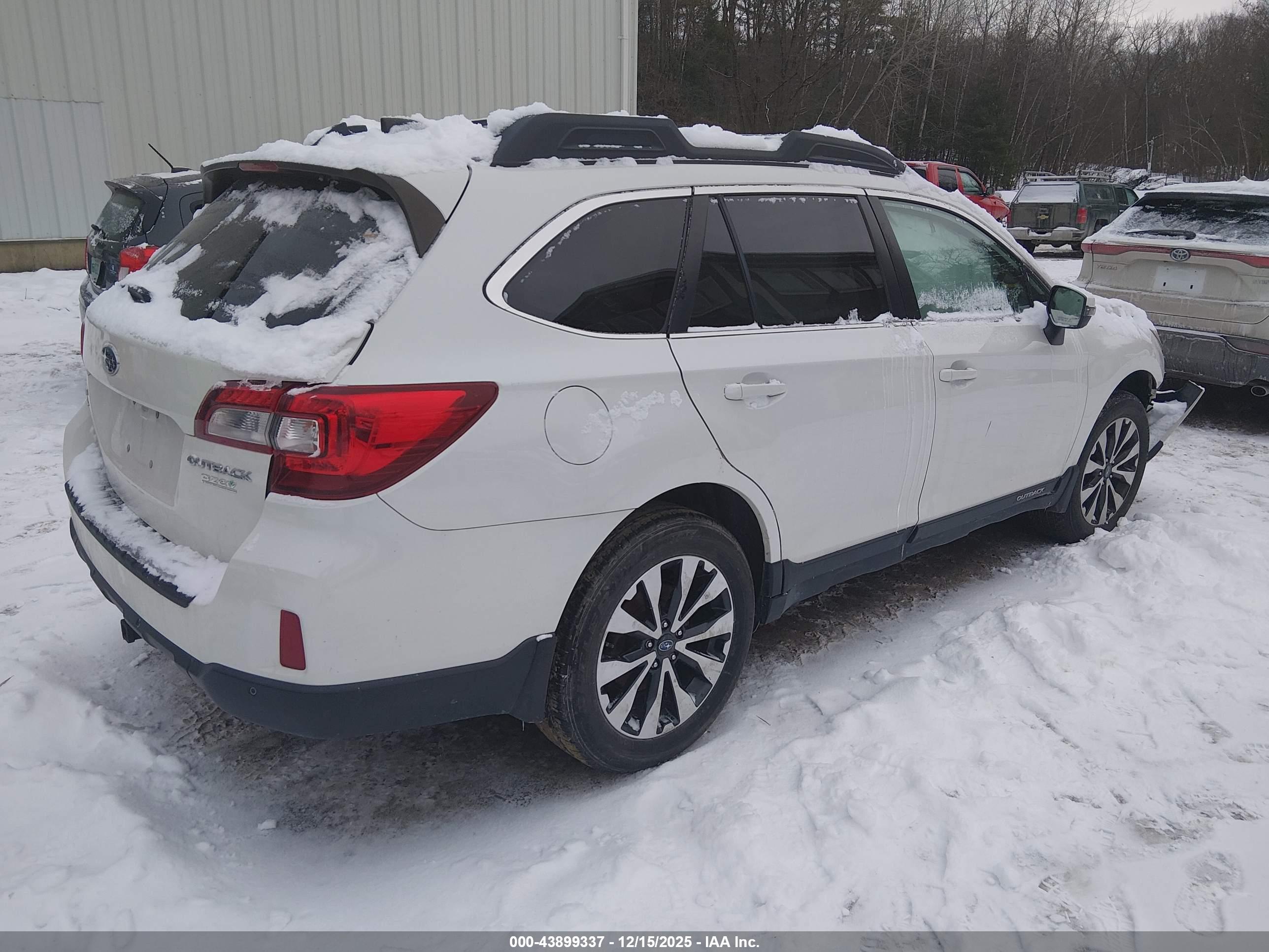 SUBARU OUTBACK image 4