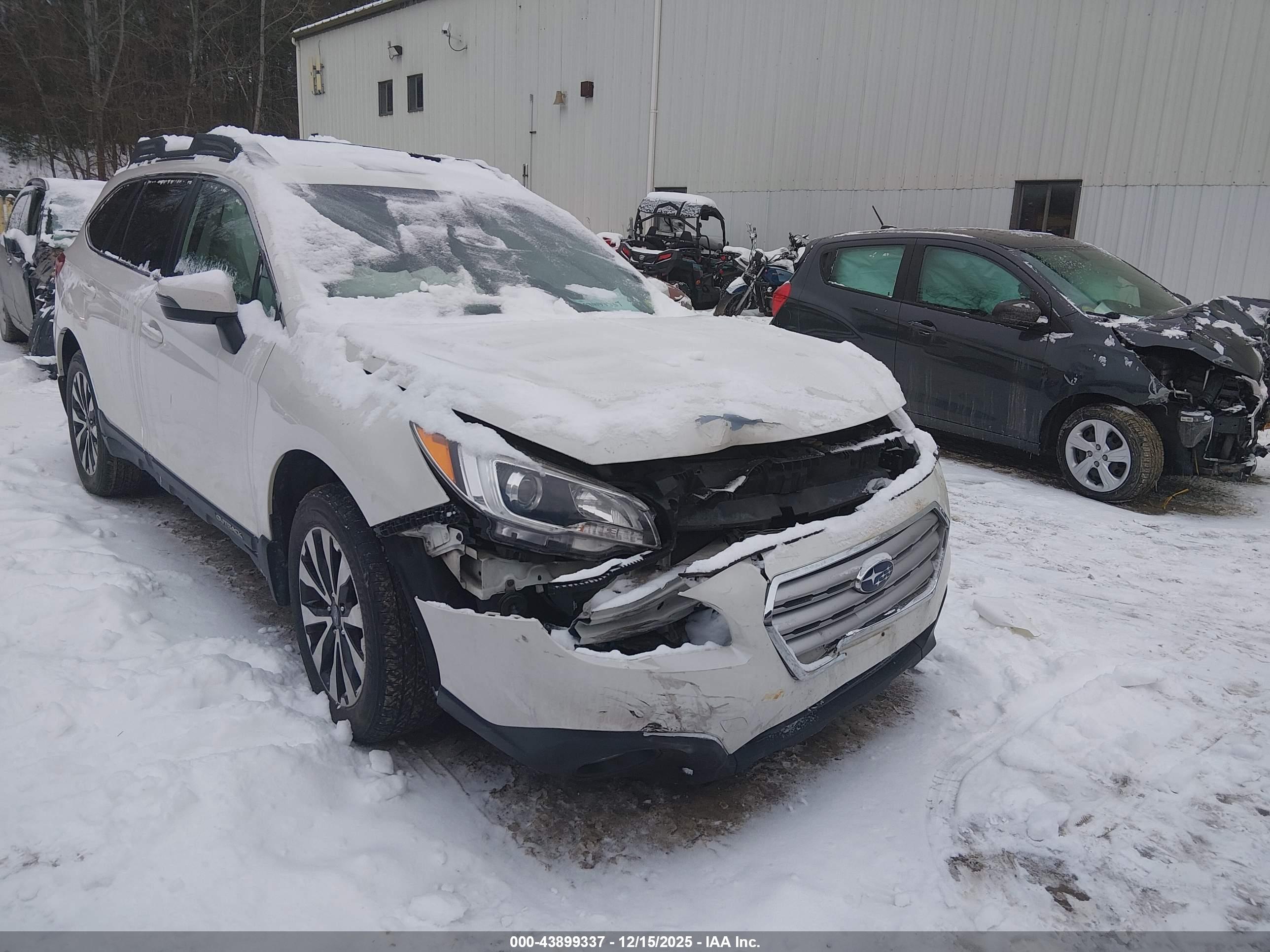 SUBARU OUTBACK image 6
