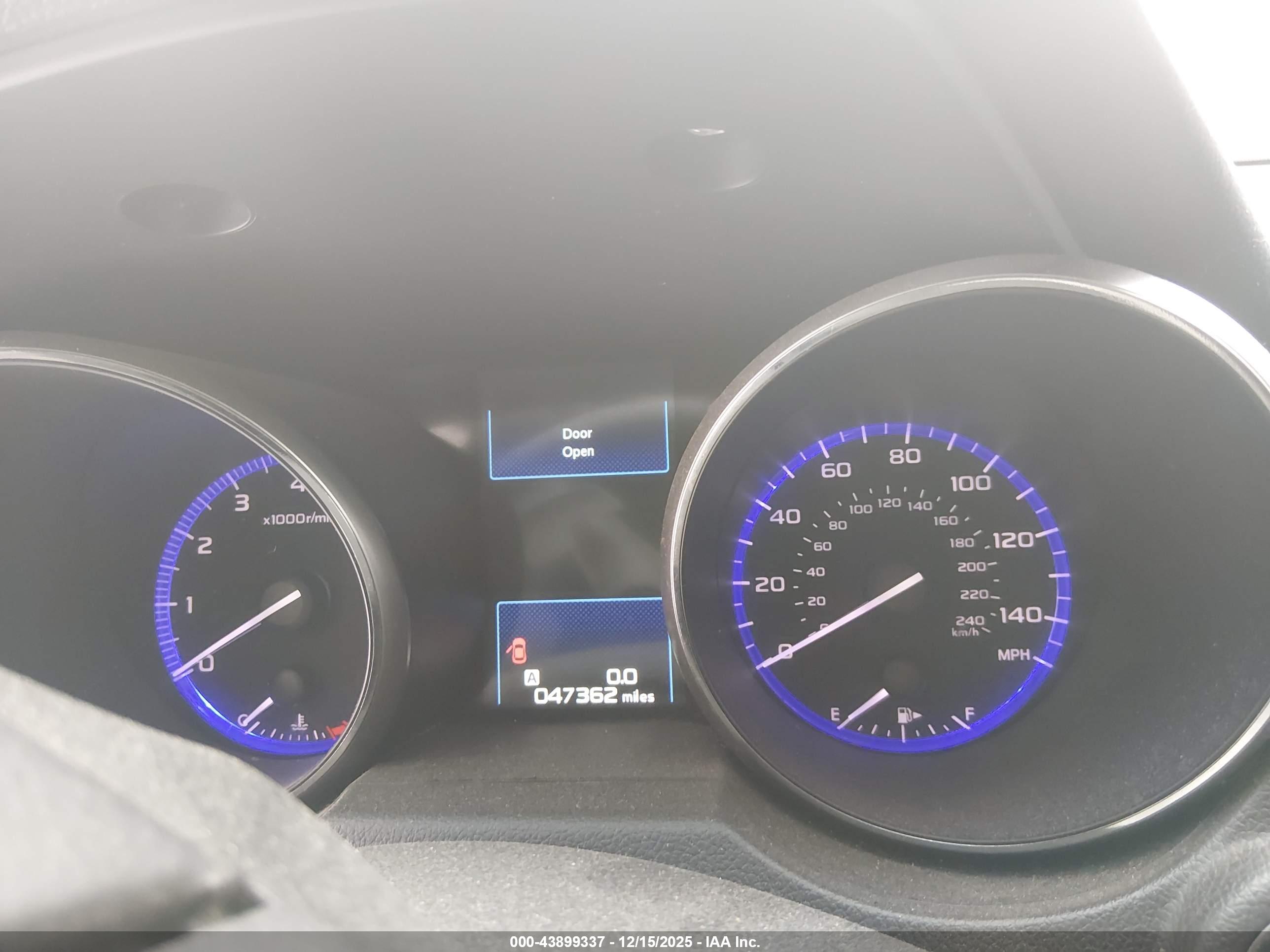 SUBARU OUTBACK image 7