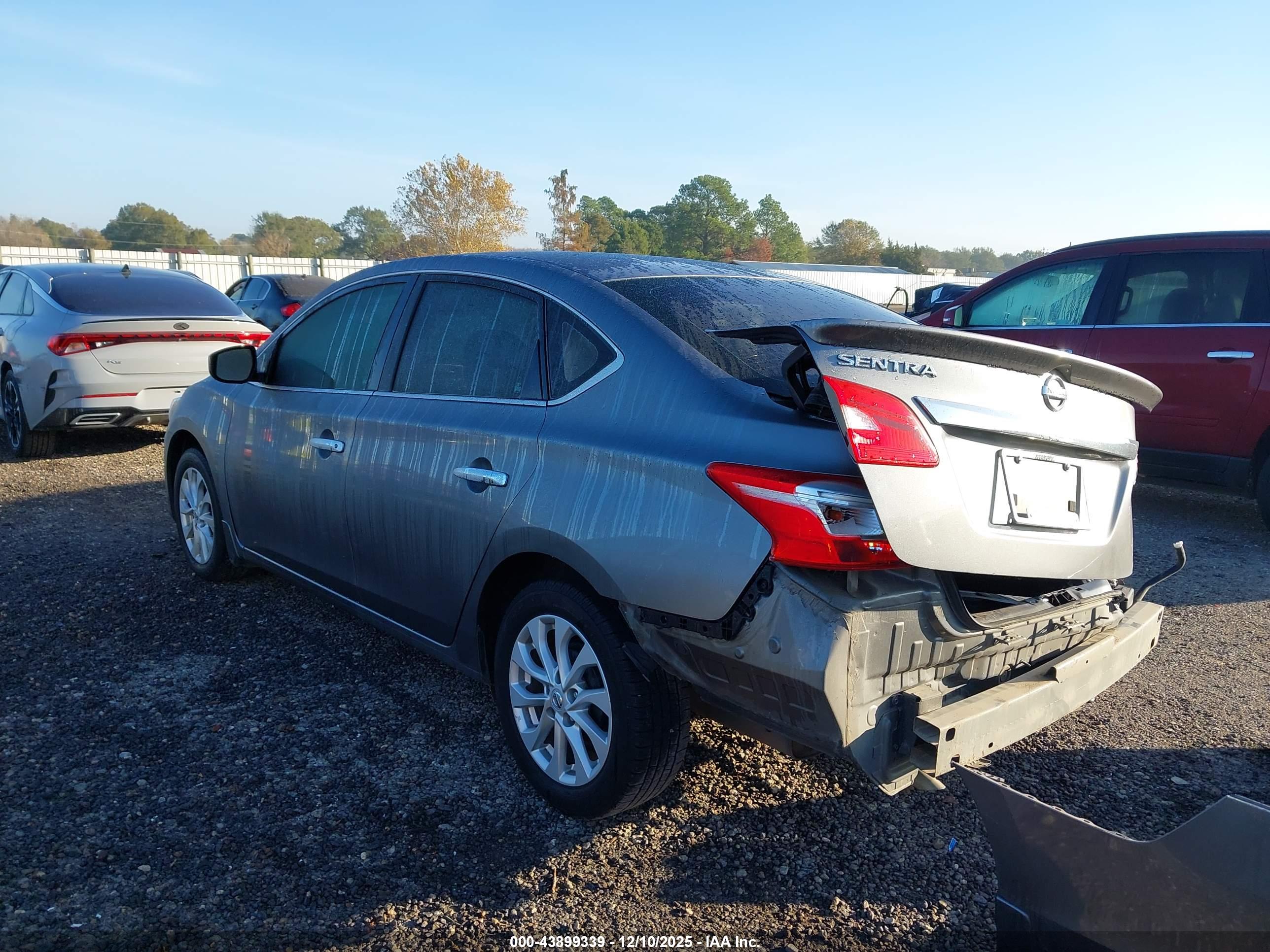 NISSAN SENTRA image 3