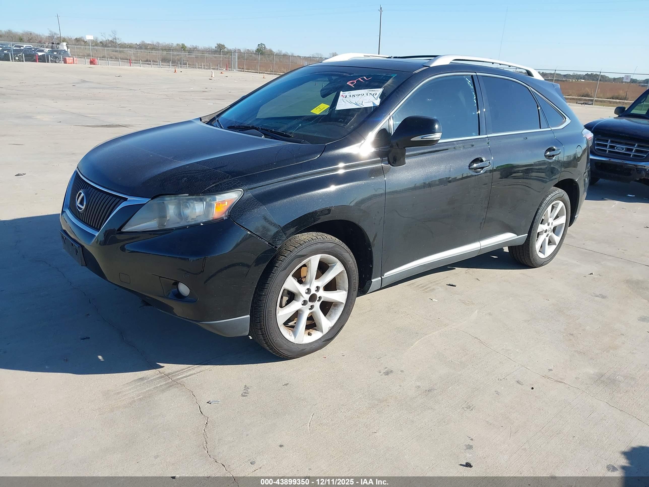 LEXUS RX image 2
