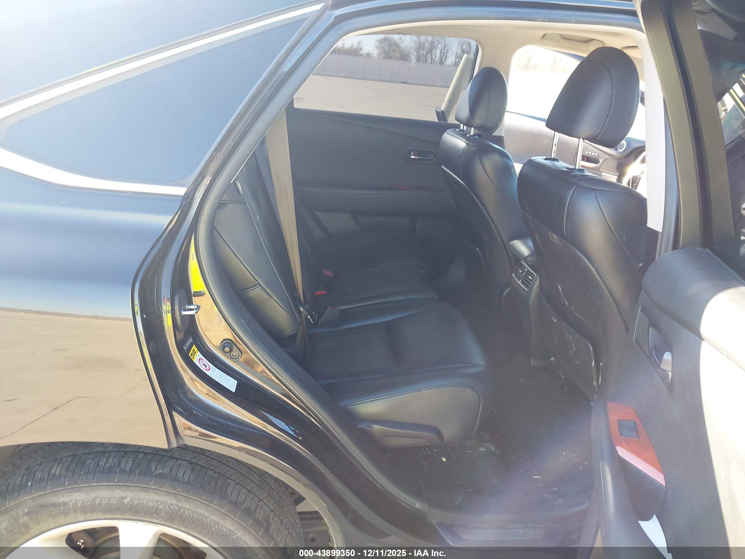 LEXUS RX image 8