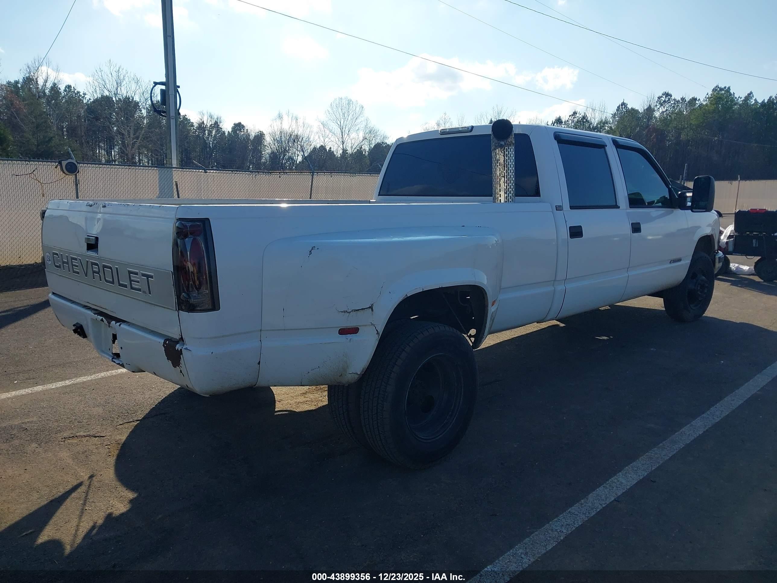 CHEVROLET GMT-400 image 4