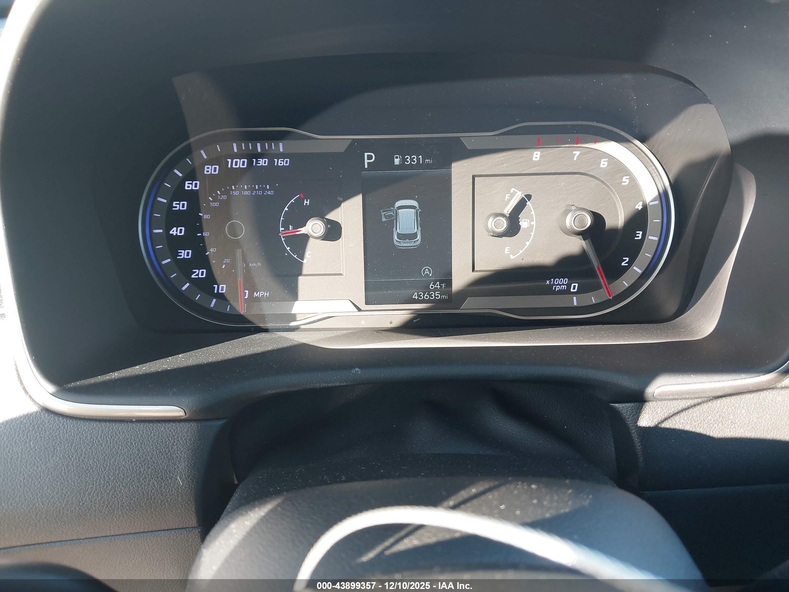HYUNDAI TUCSON image 7