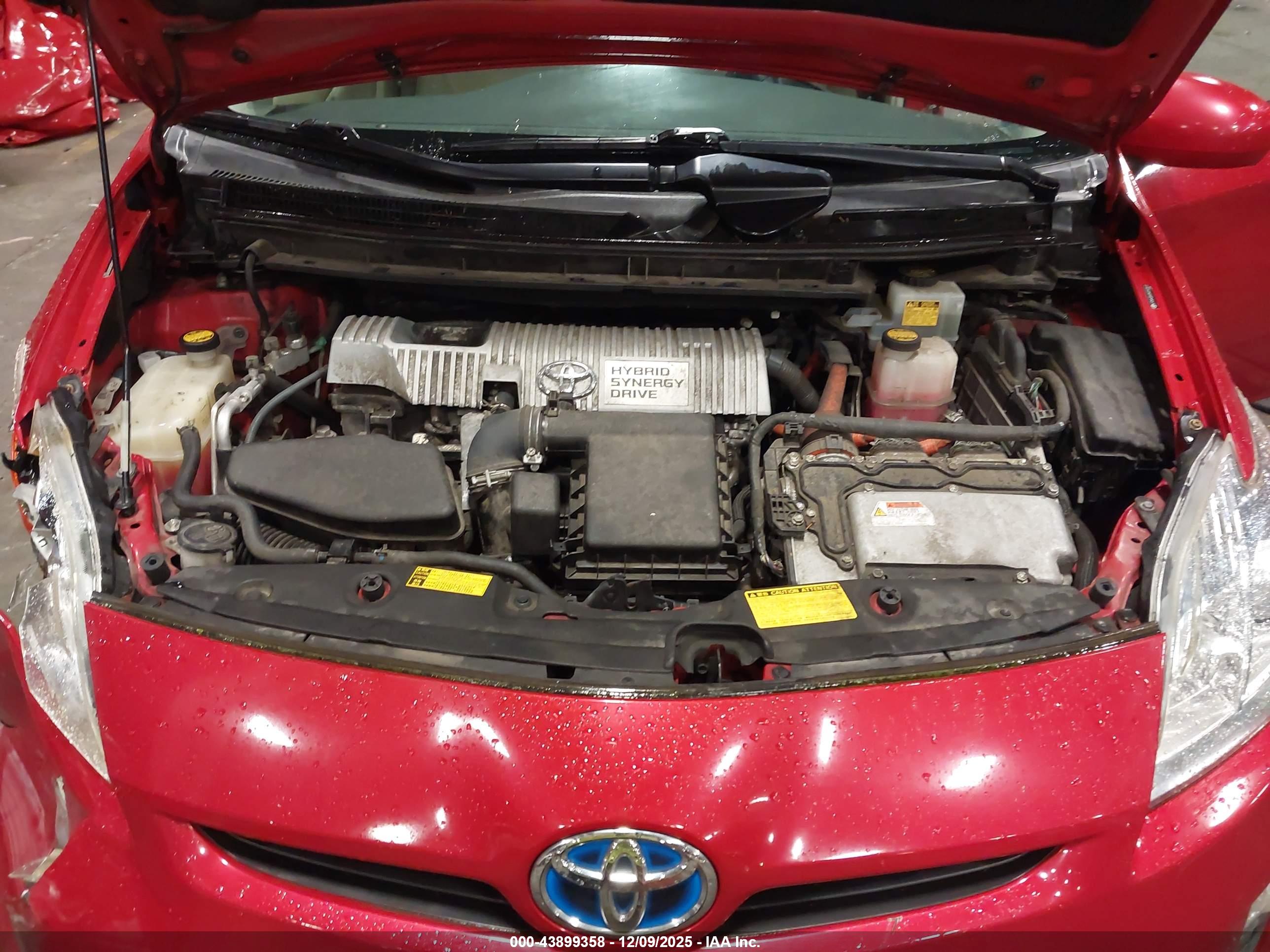 TOYOTA PRIUS image 10