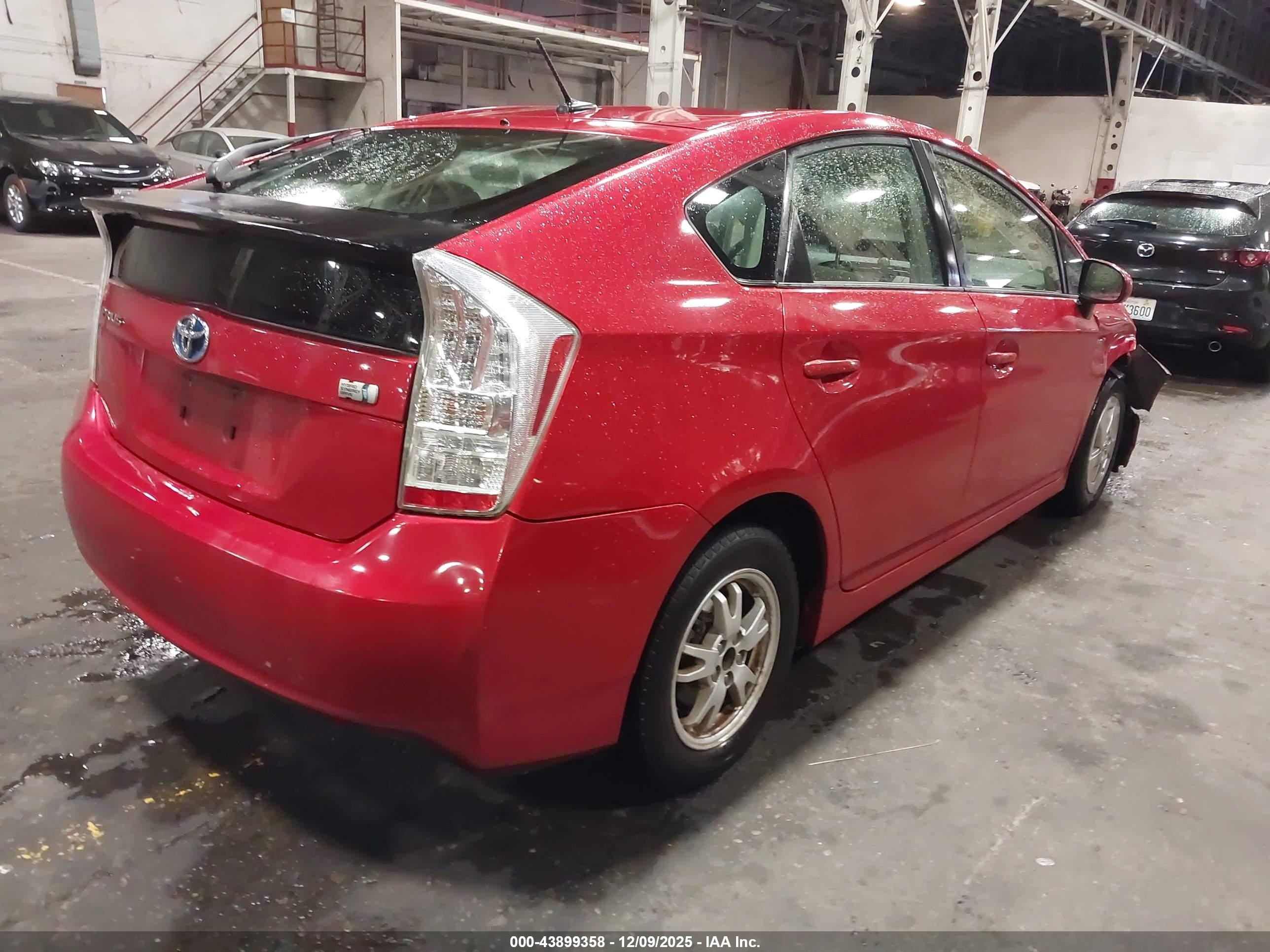 TOYOTA PRIUS image 4